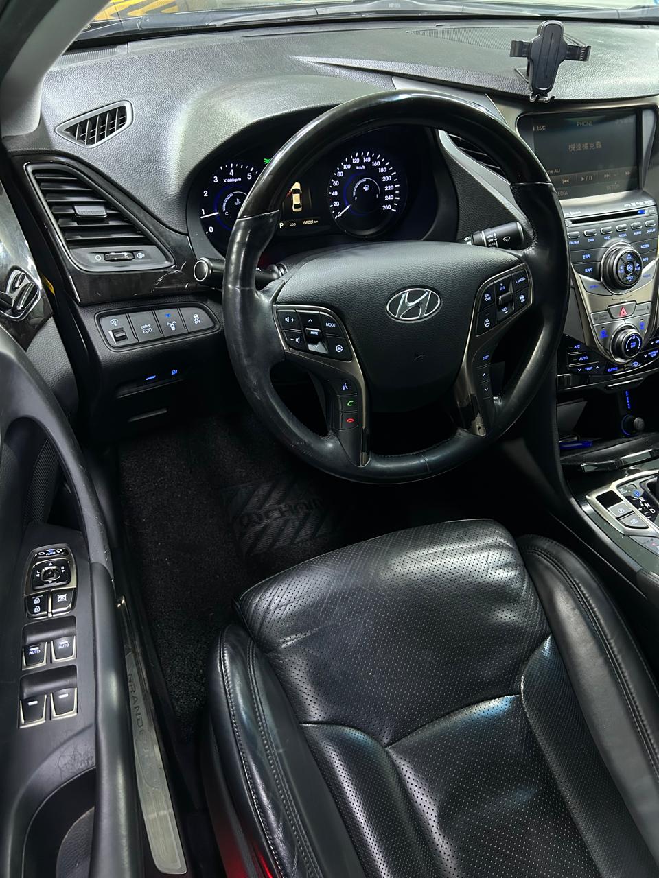 2011 Hyundai Grandeur