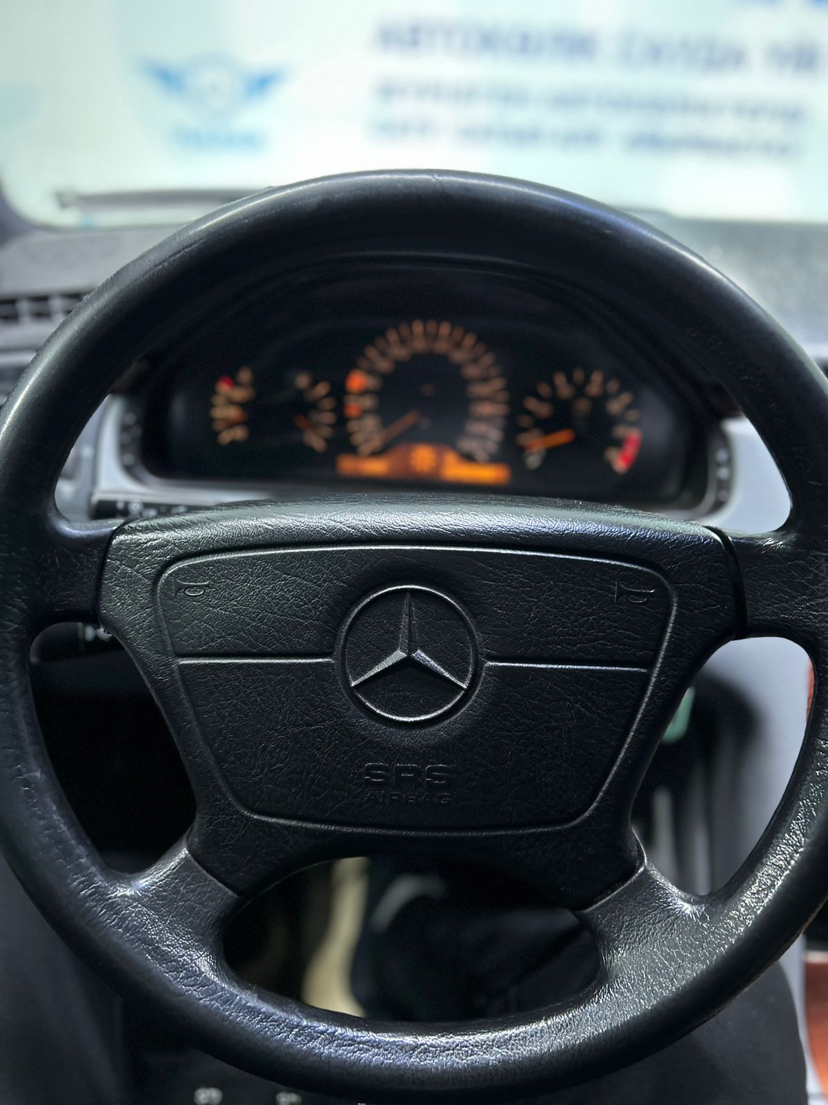 1997 Mercedes-Benz 210