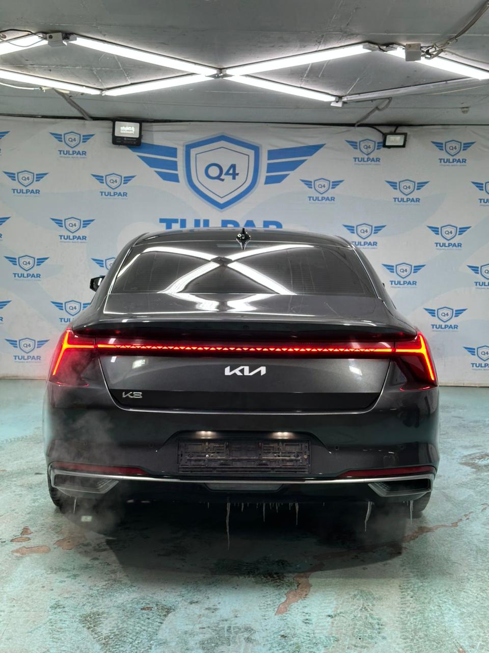 2021 Kia K8