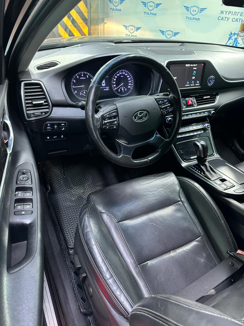 2019 Hyundai Grandeur