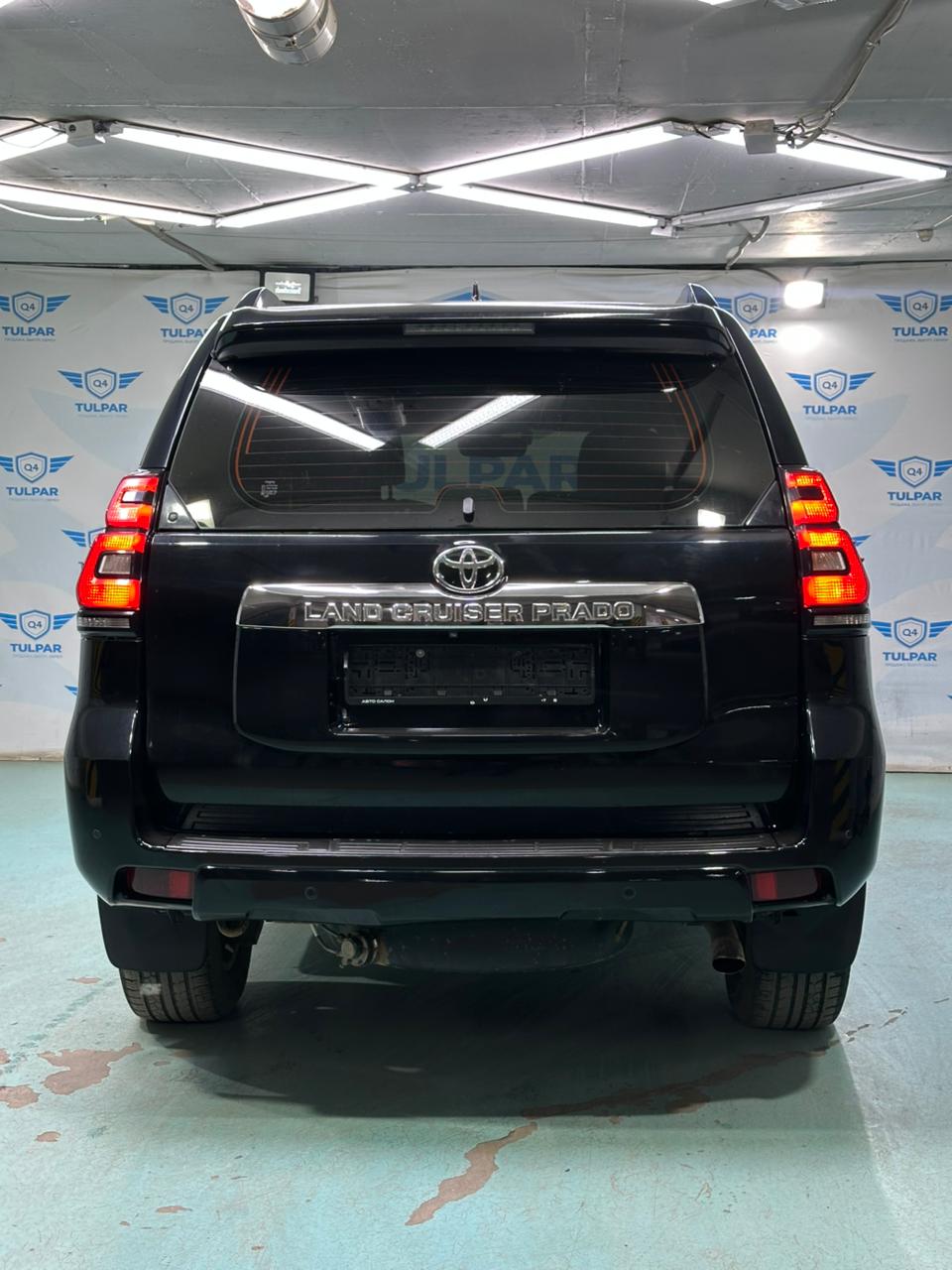 2018 Toyota Land Cruiser Prado
