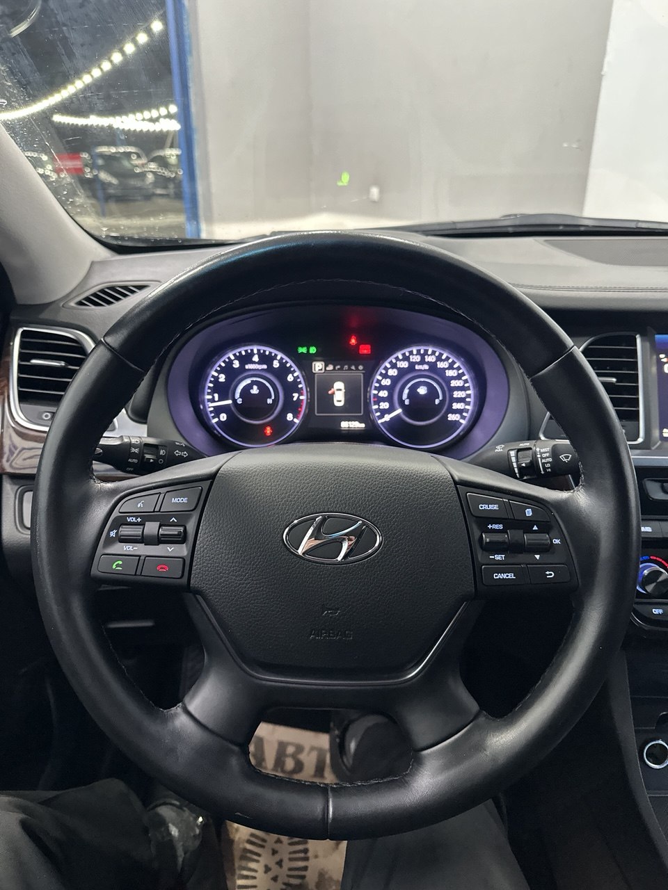 2016 Hyundai Aslan