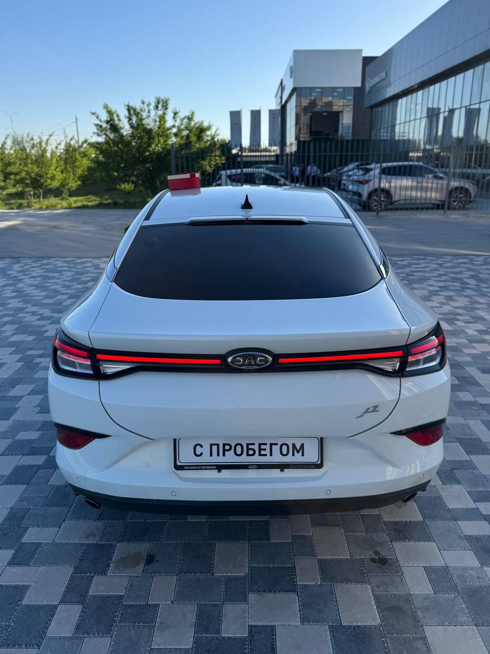 2024 JAC J7