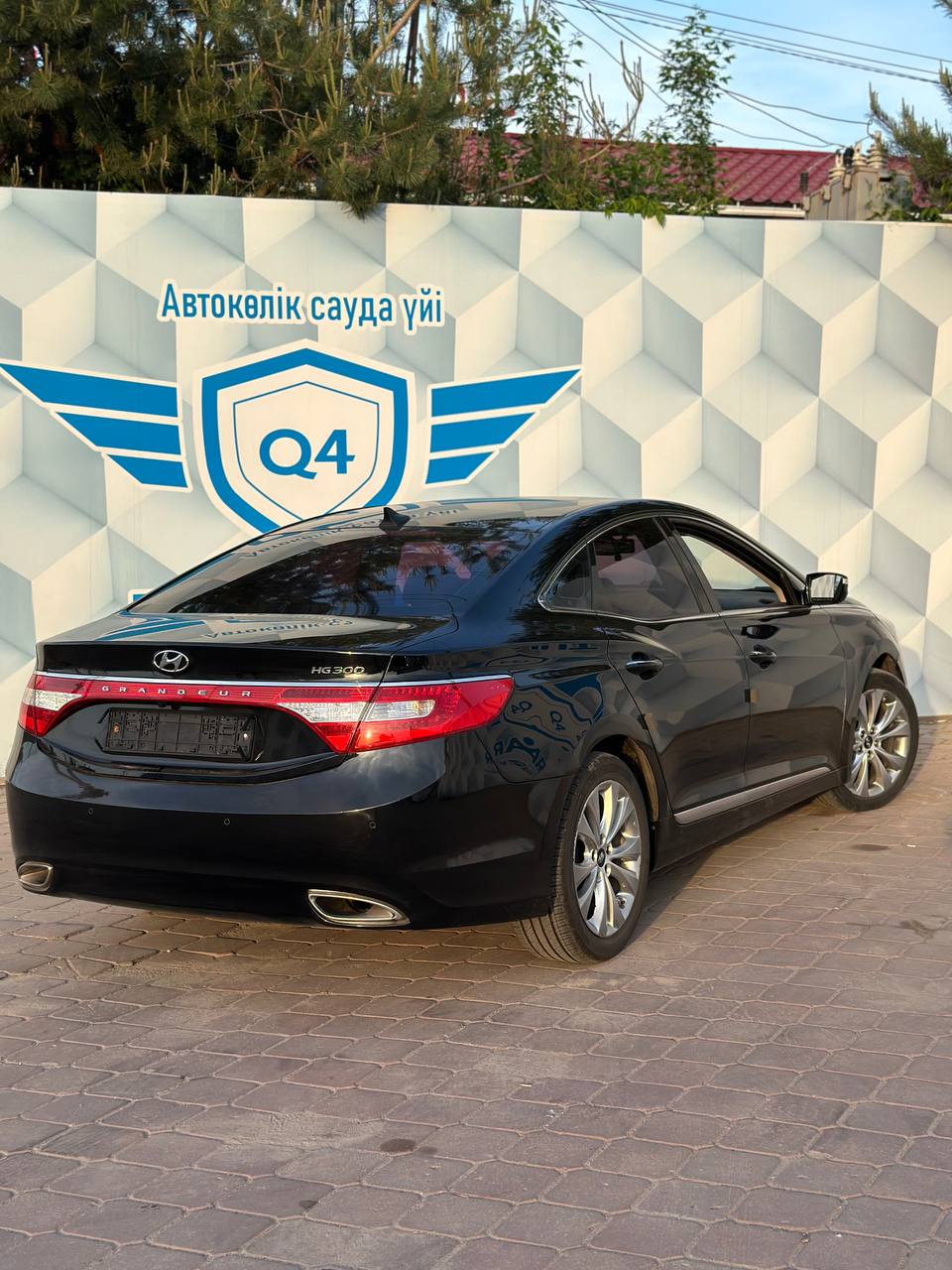 2012 HYUNDAI GRANDEUR