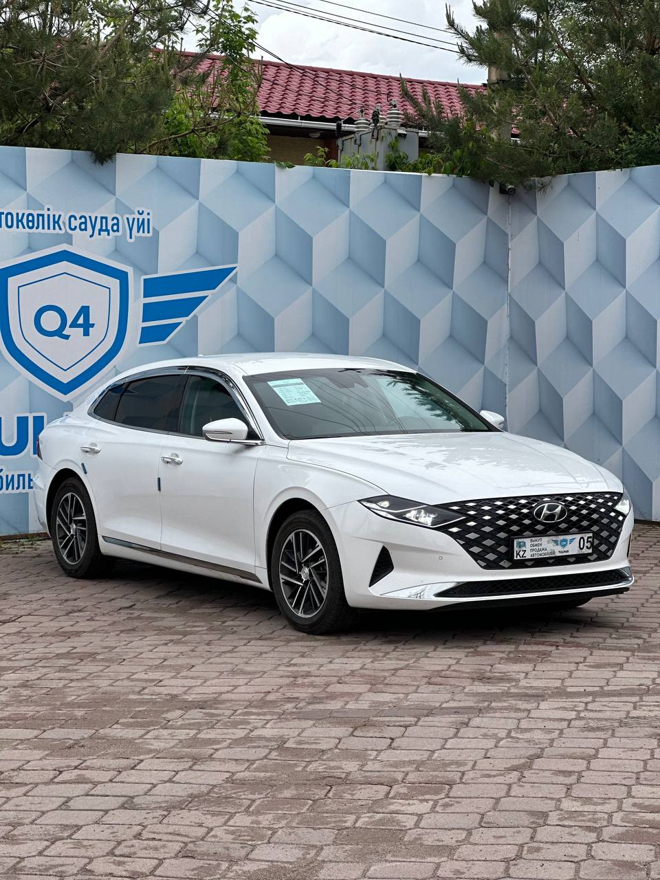 2022 HYUNDAI GRANDEUR