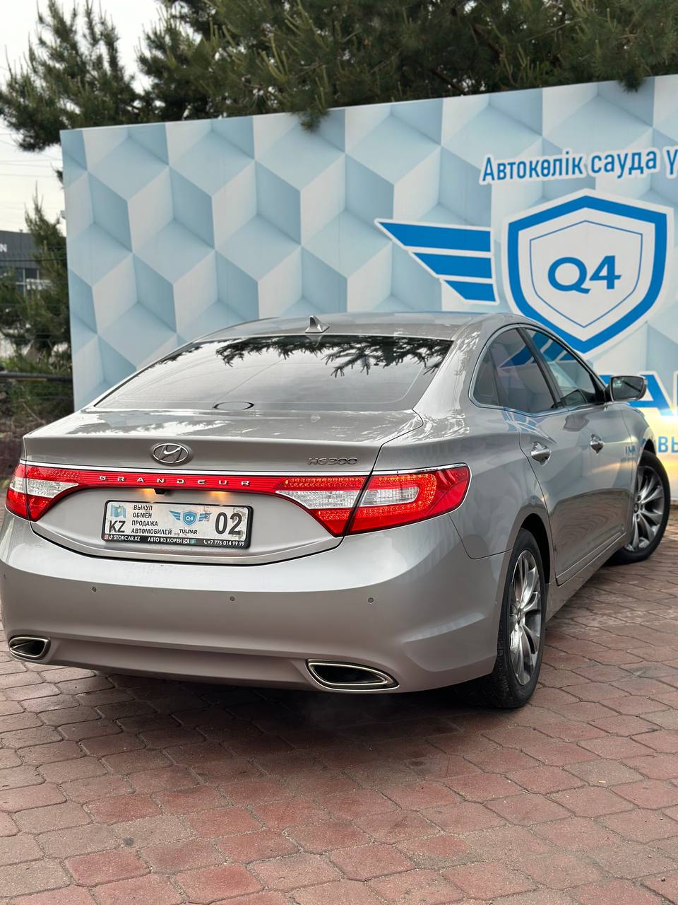 2012 HYUNDAI GRANDEUR