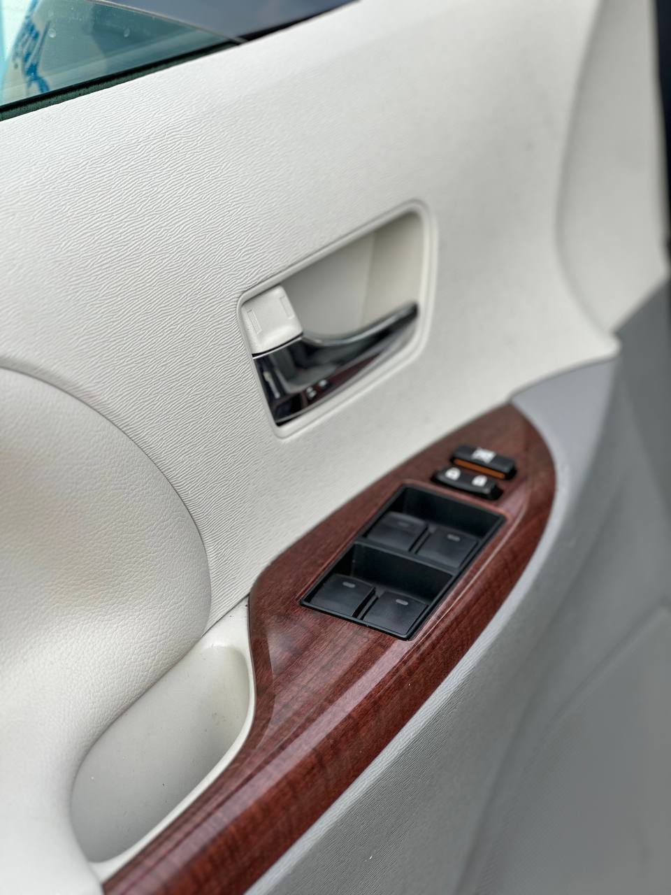 2014 TOYOTA SIENNA