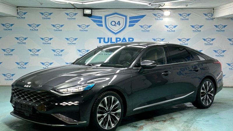 2021 Kia K8