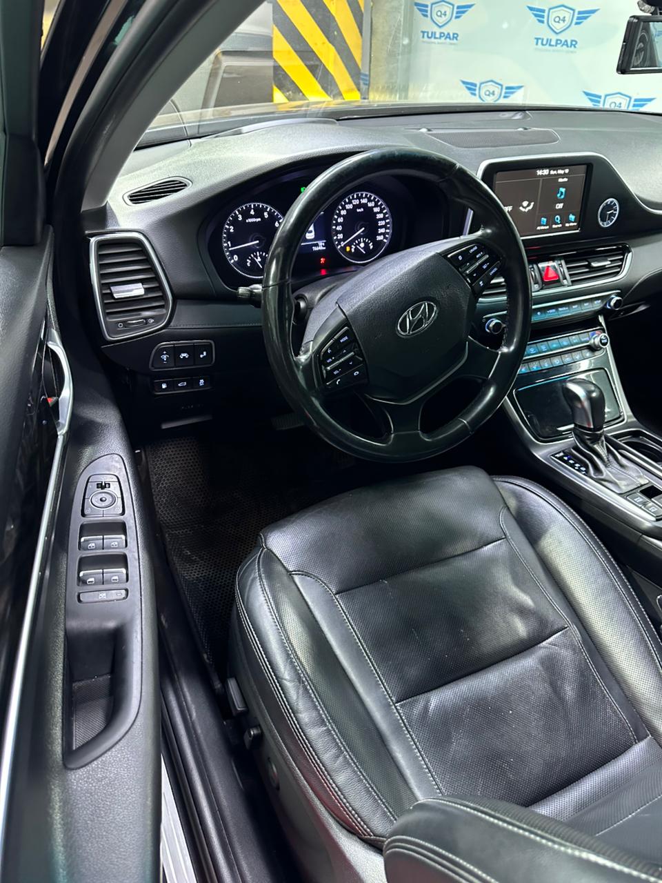 2016 Hyundai Grandeur
