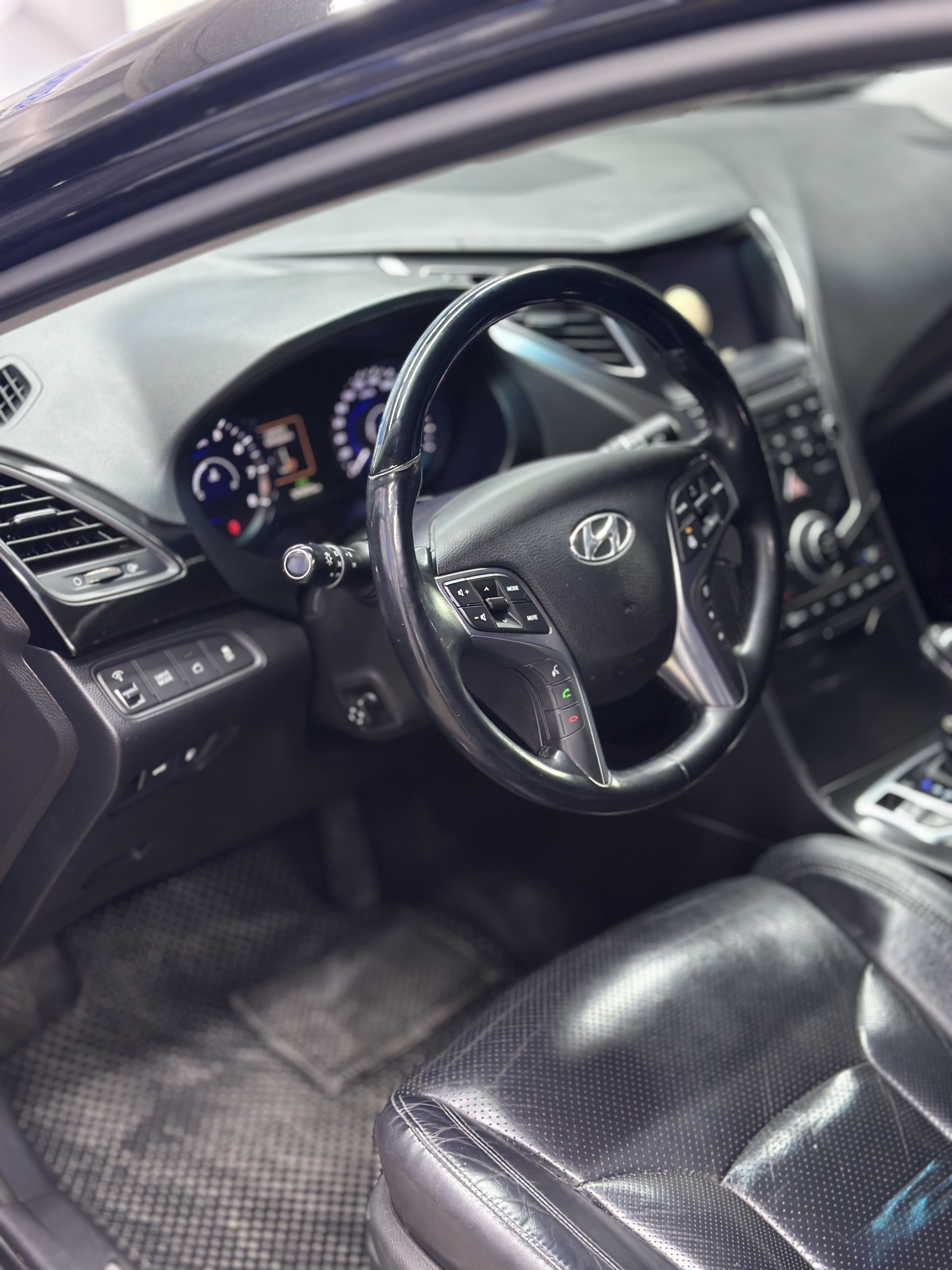 2016 Hyundai Grandeur