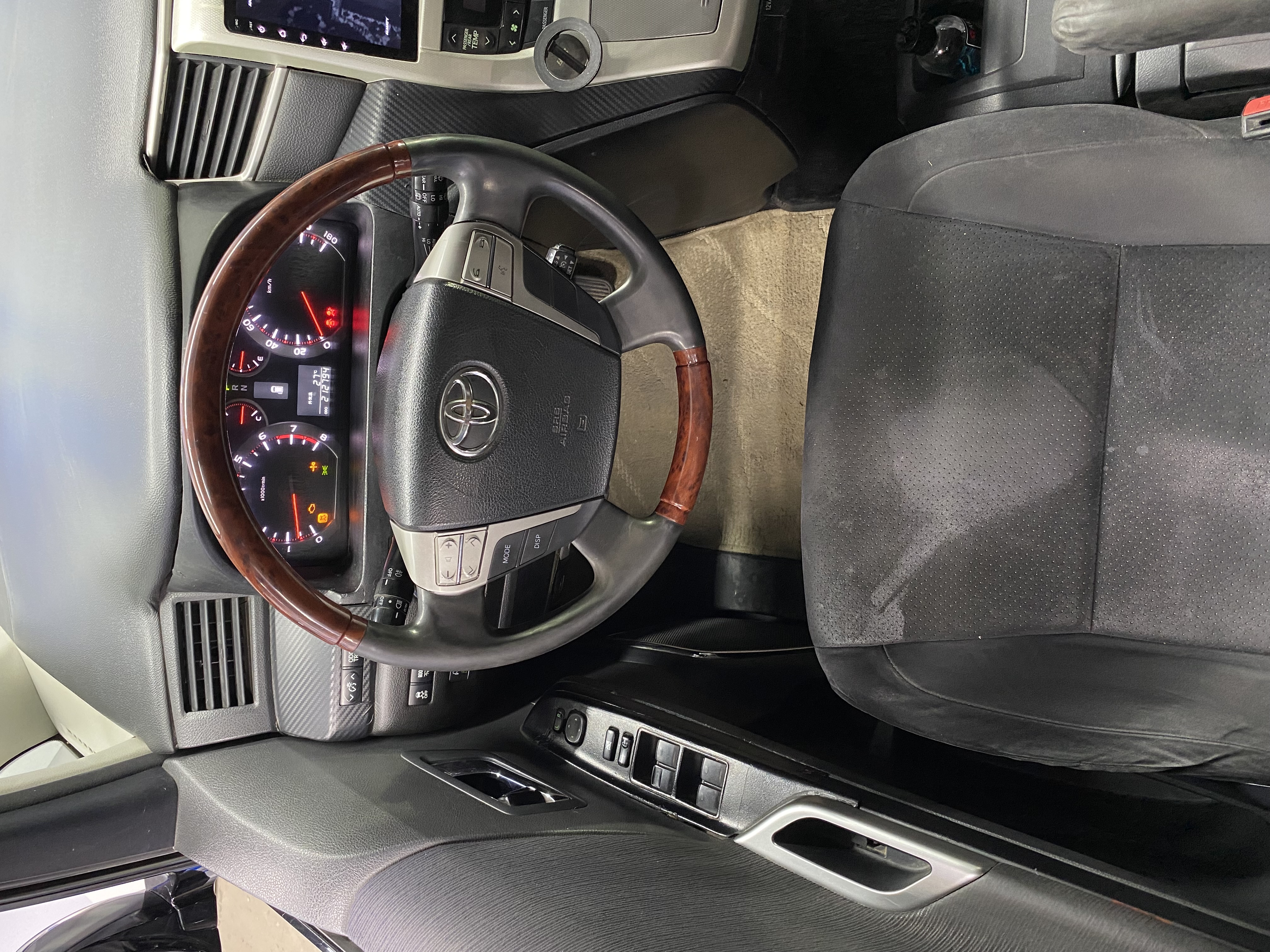 2009 Toyota Vellfire