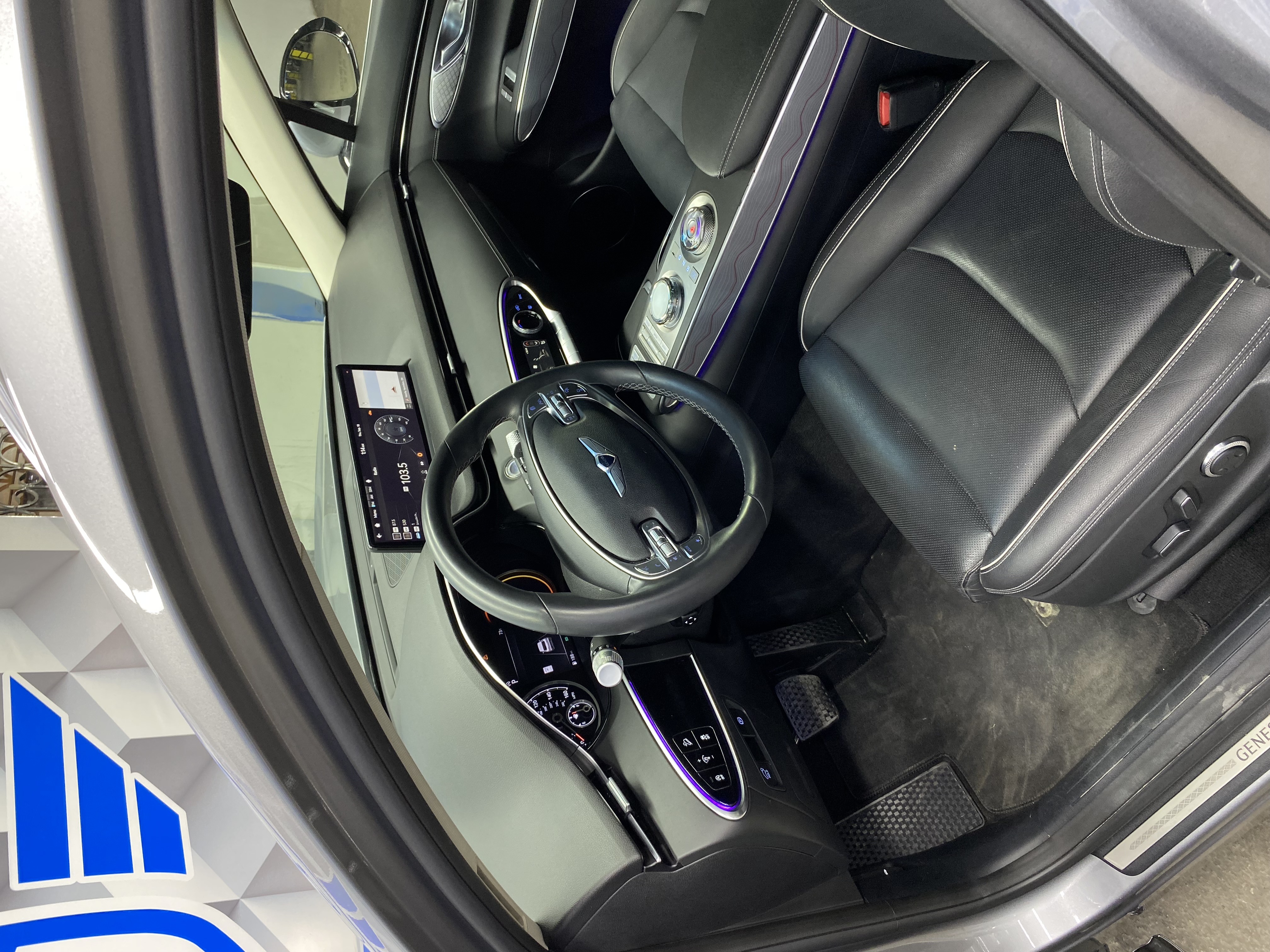 2023 Genesis GV70