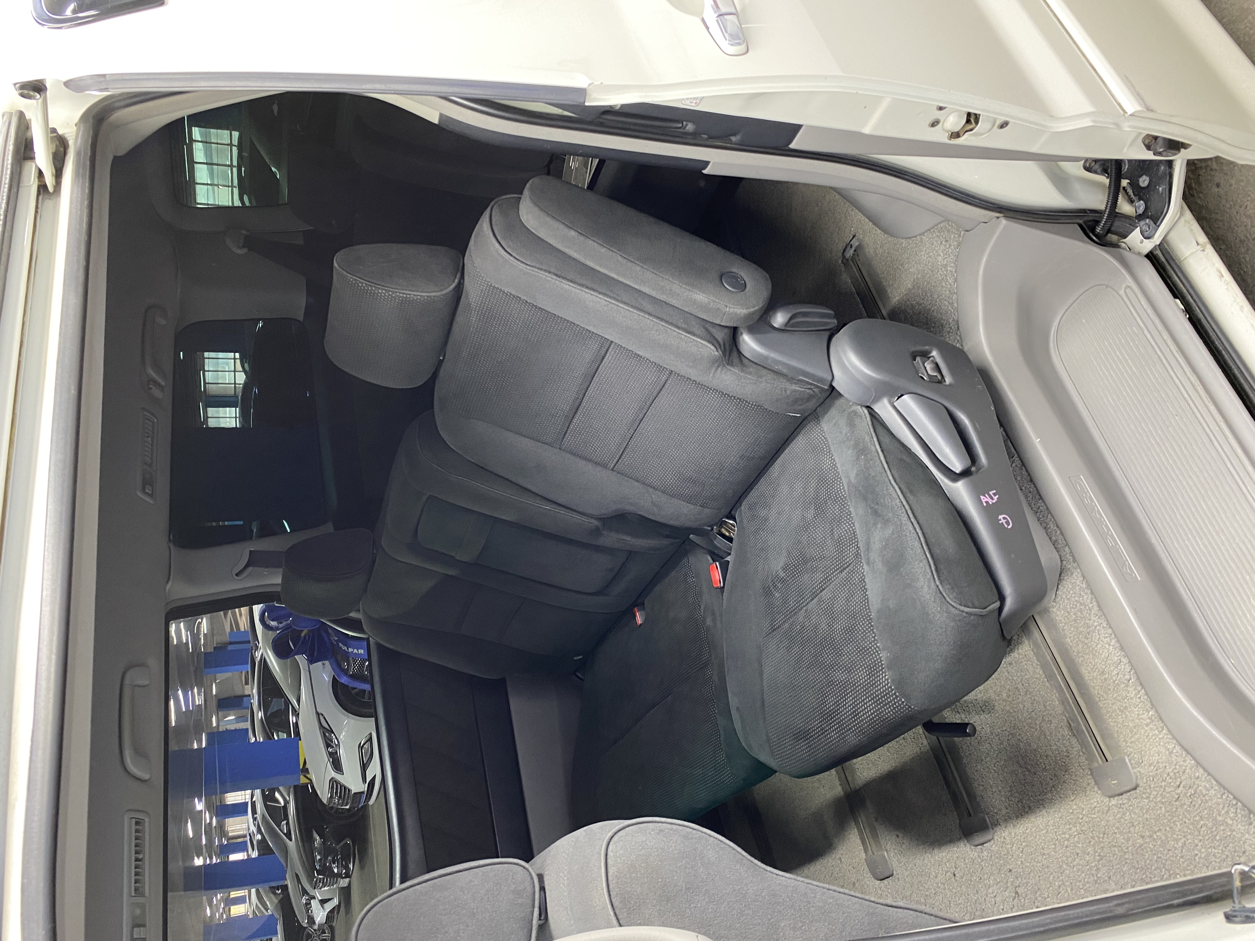 2006 Toyota Alphard