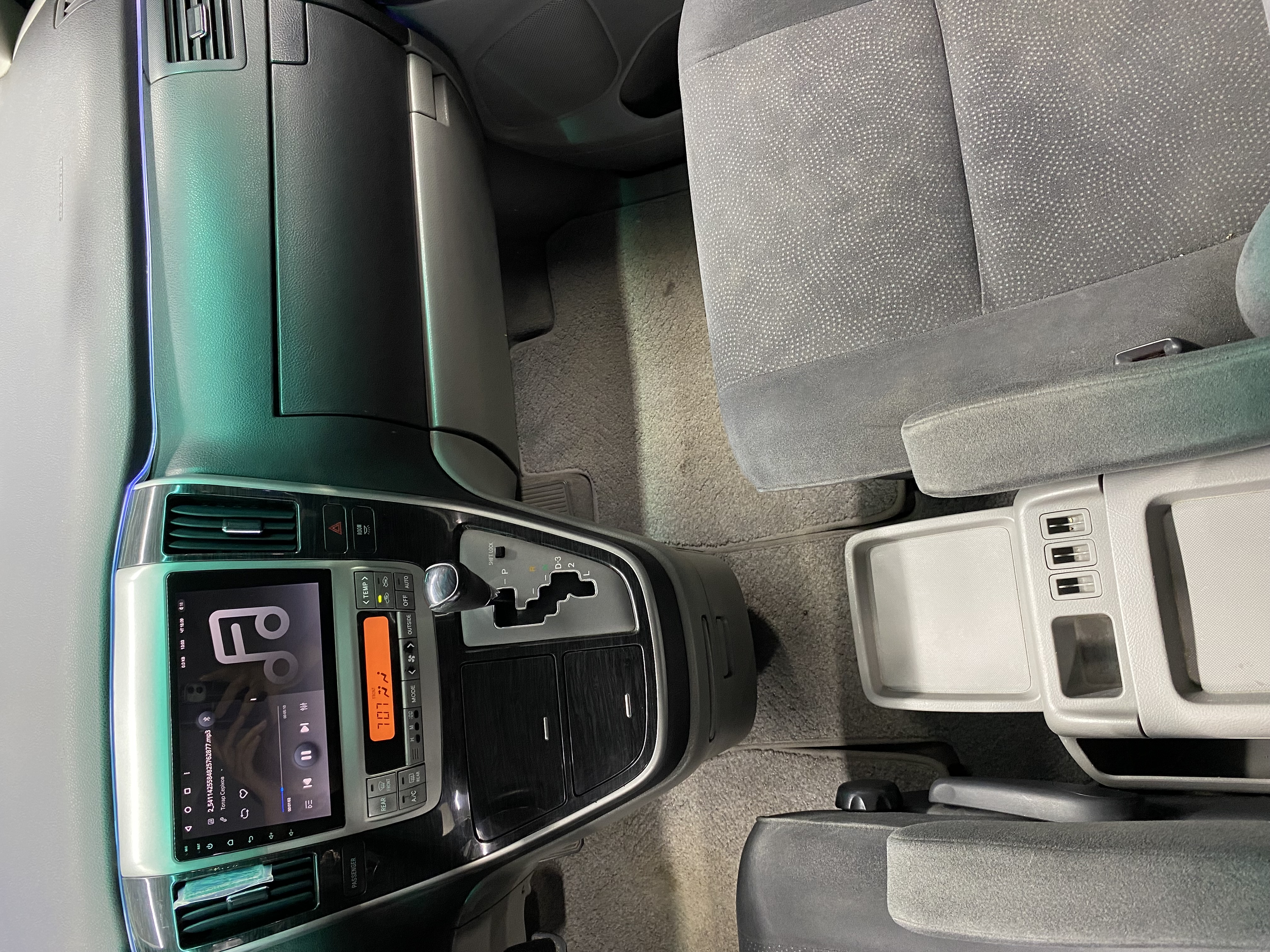 2006 Toyota Alphard