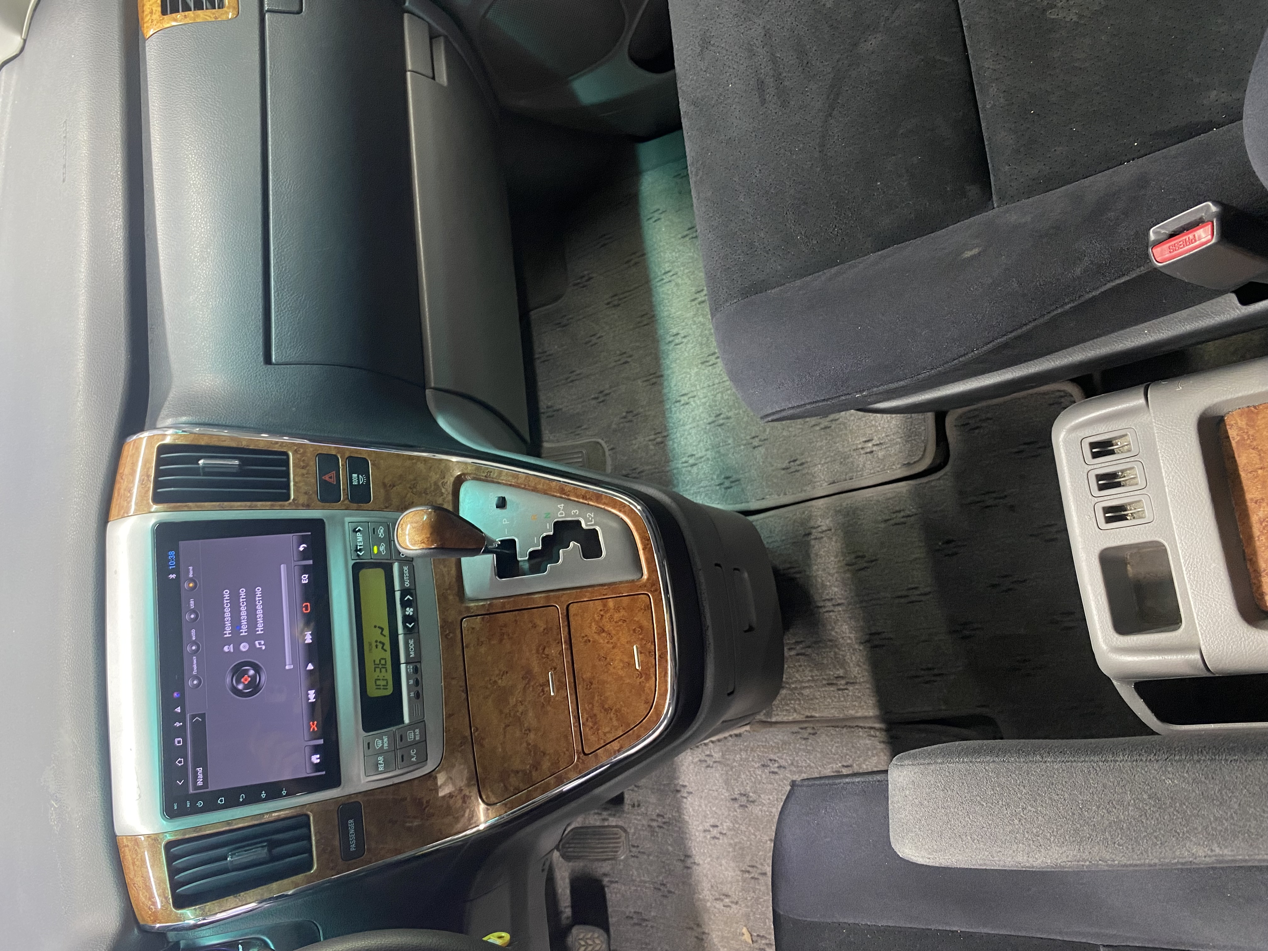 2007 Toyota Alphard
