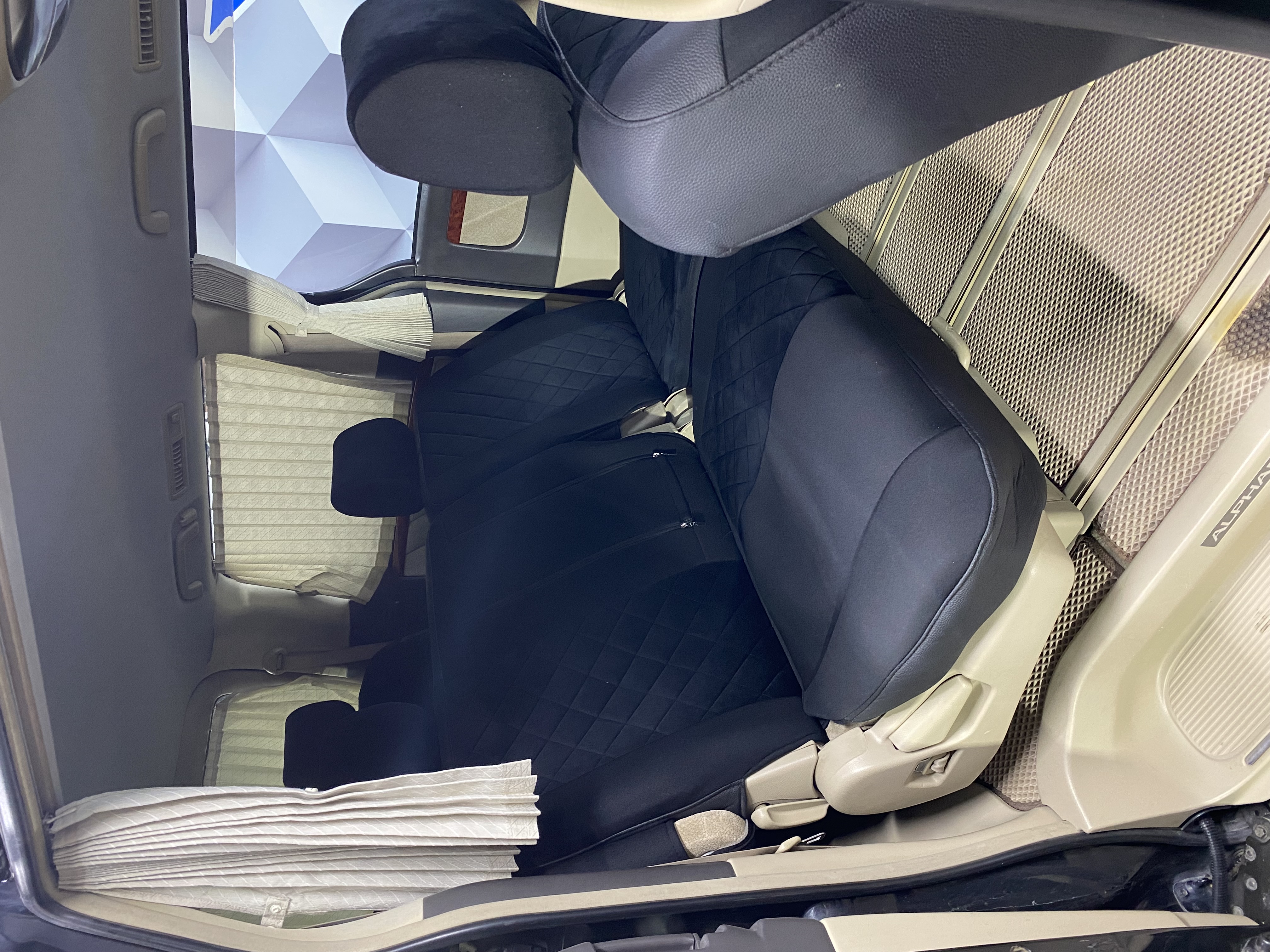 2005 Toyota Alphard