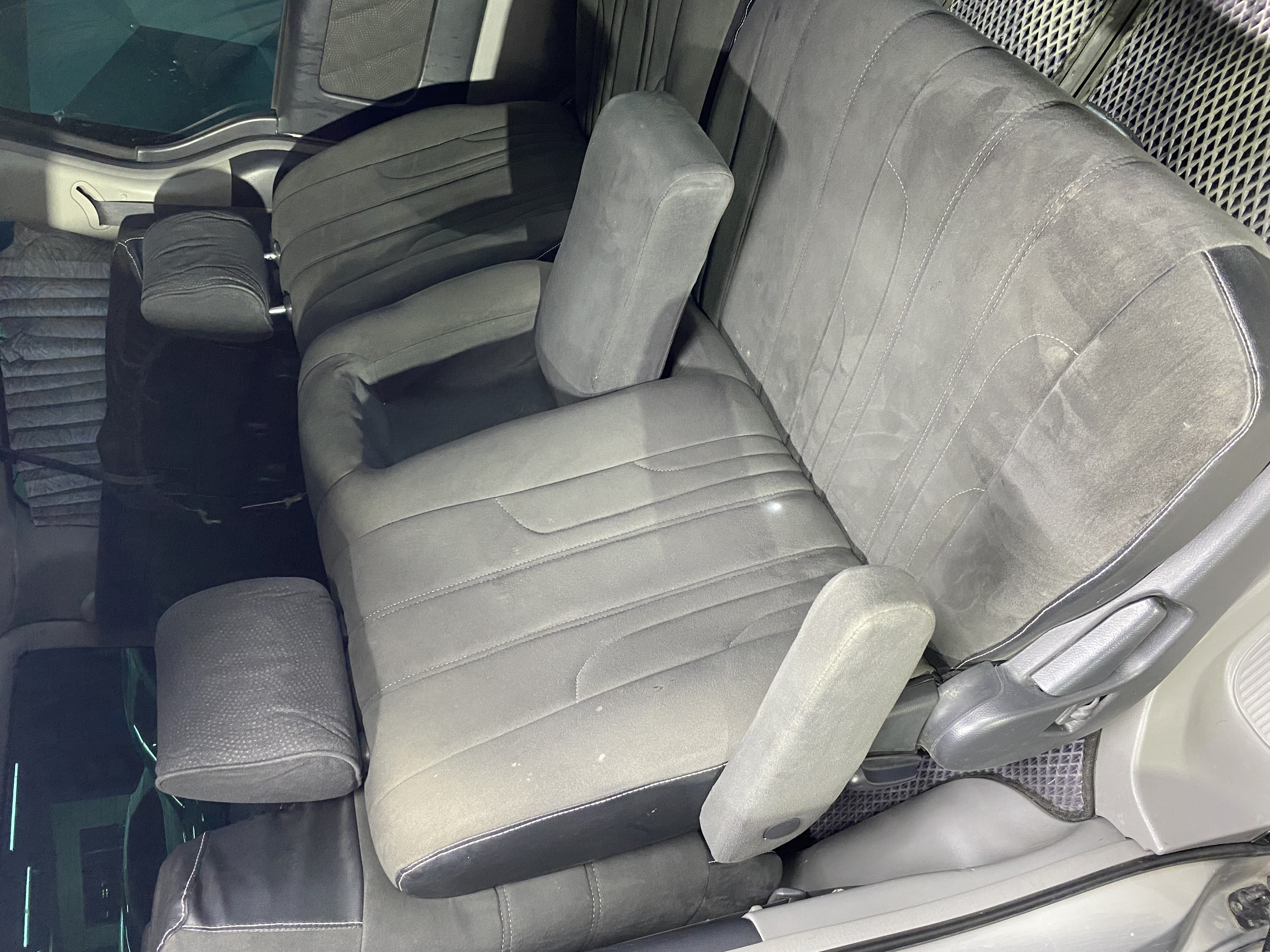 2005 Toyota Alphard