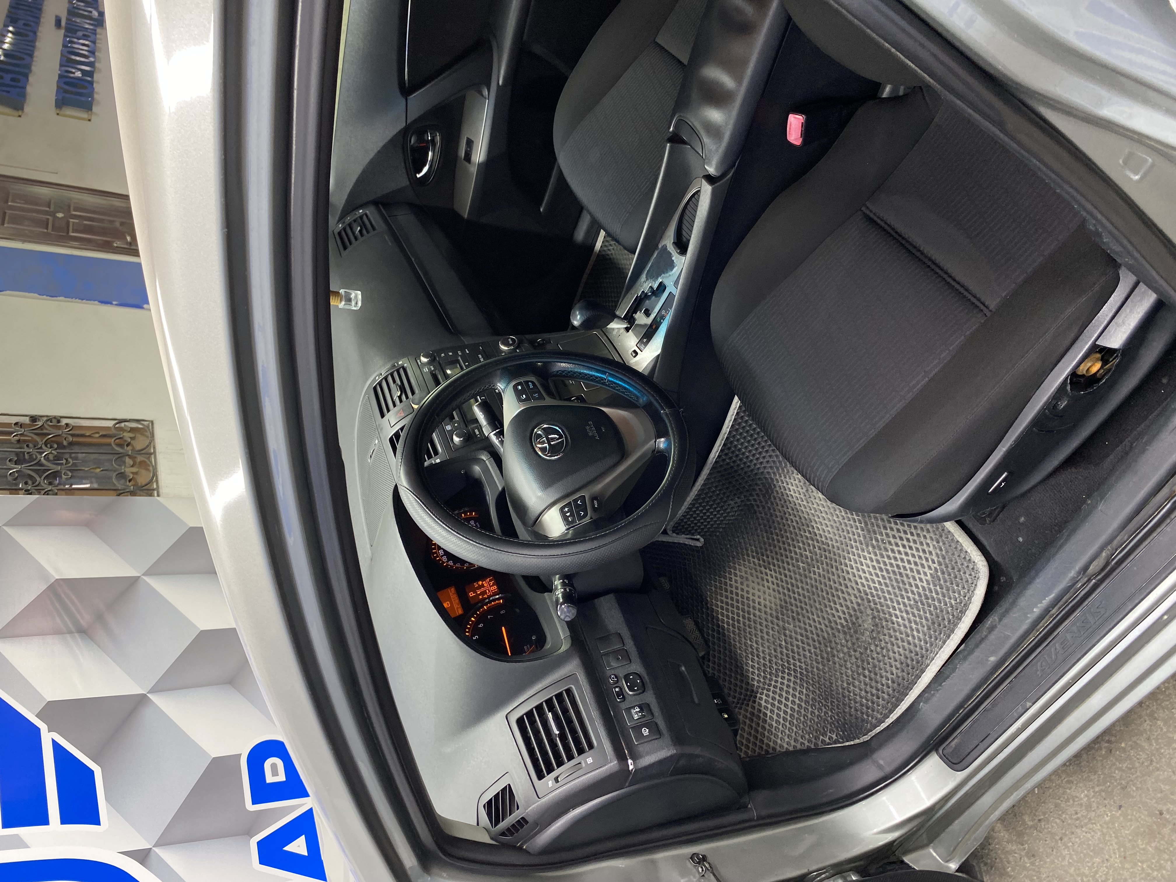 2009 Toyota Avensis