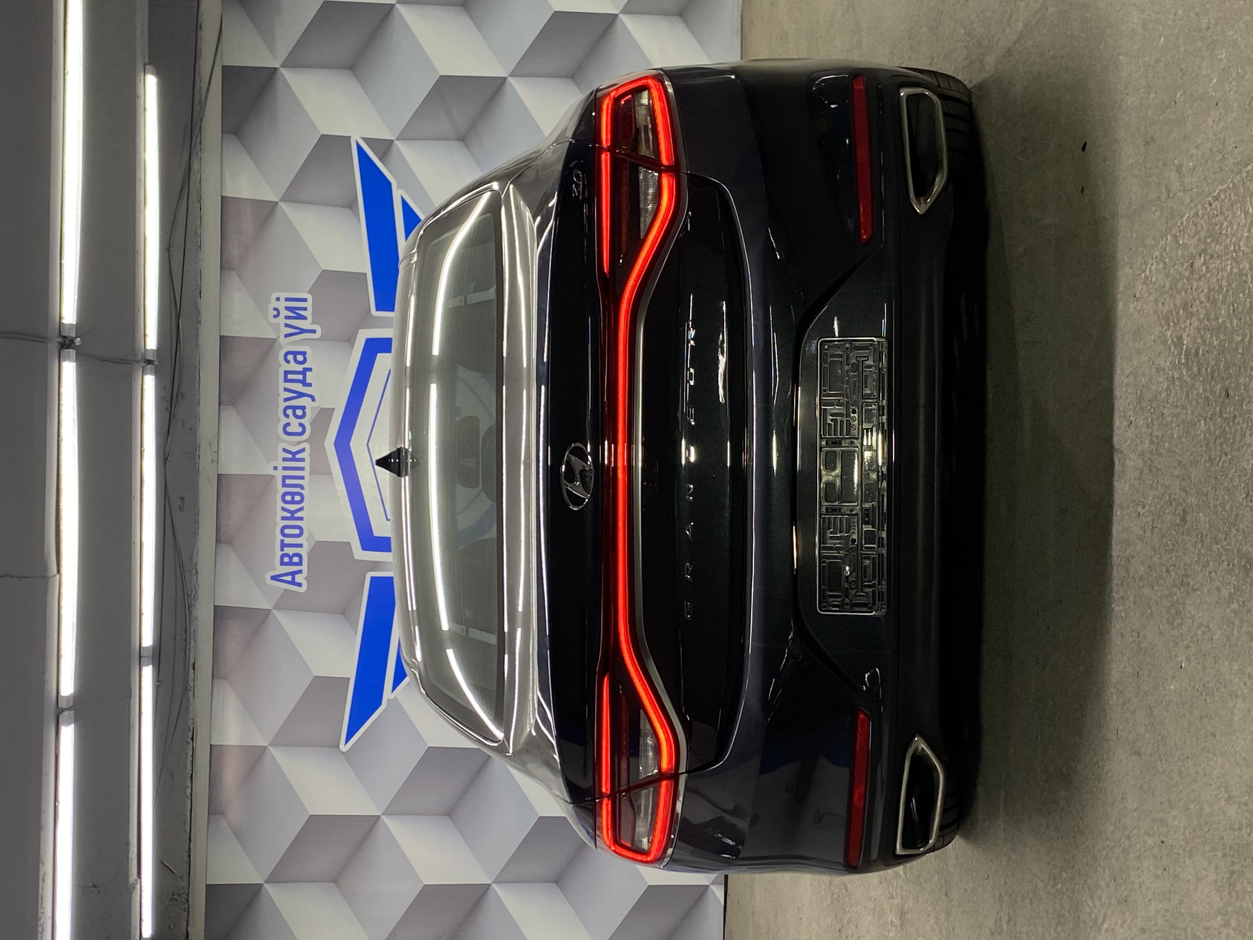 2017 Hyundai Grandeur