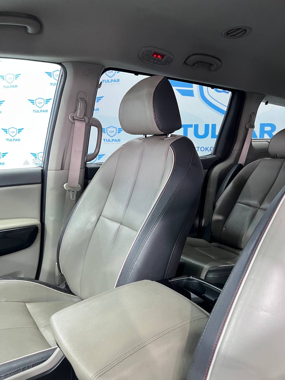2014 Kia Sedona
