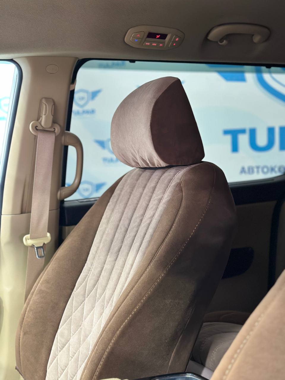 2017 Kia Carnival