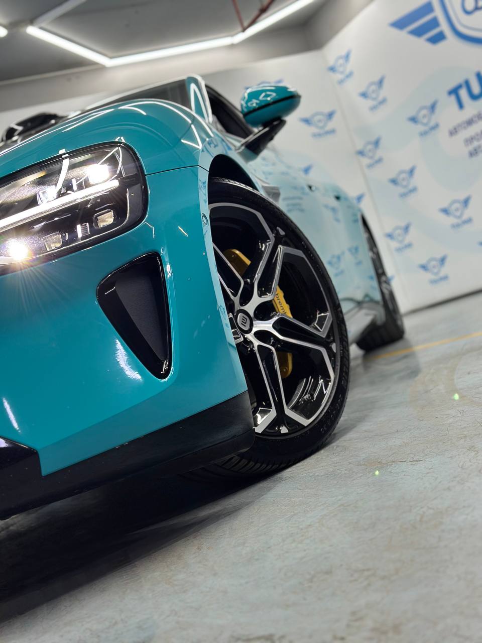 2024 Xiaomi SU7