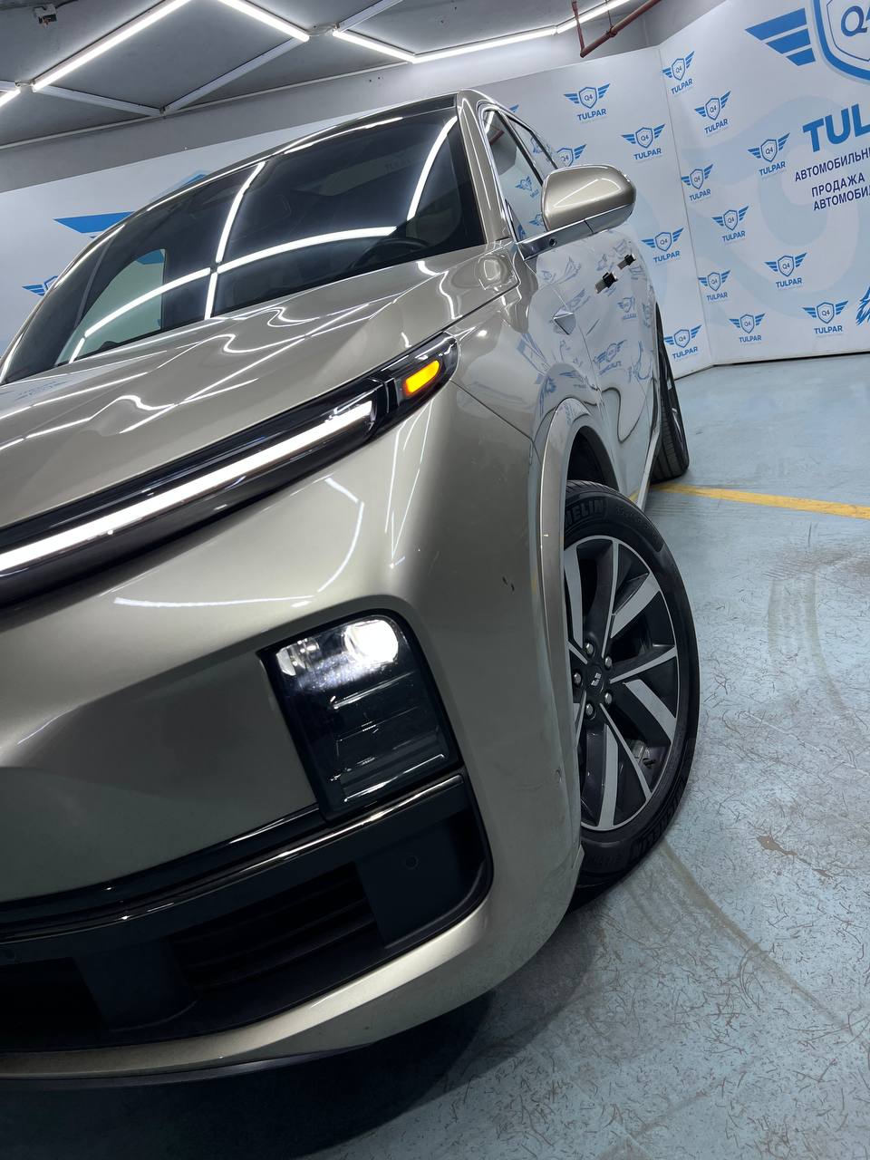 2023 LiXiang L8