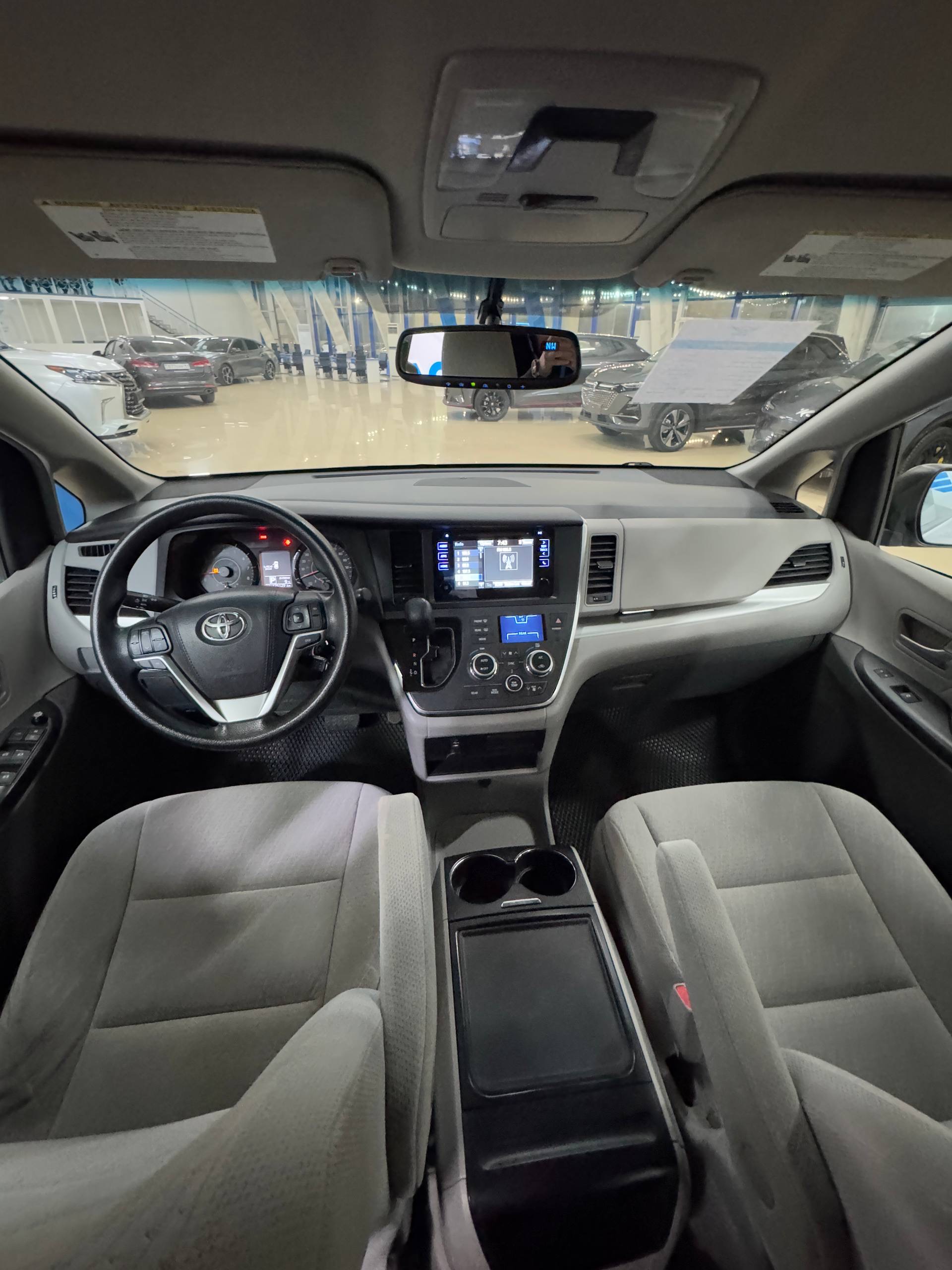 2015 Toyota Siena