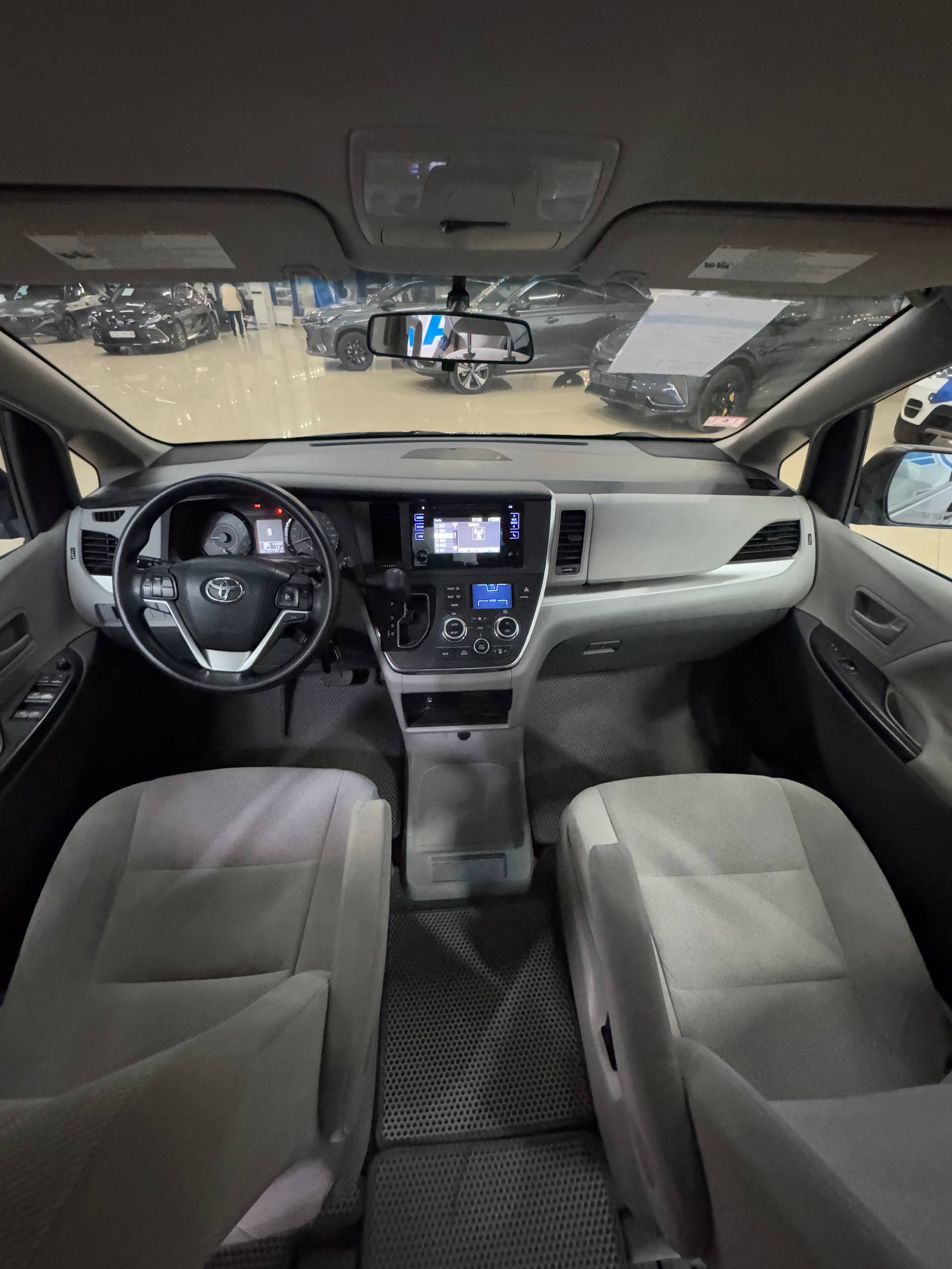 2017 Toyota Siena