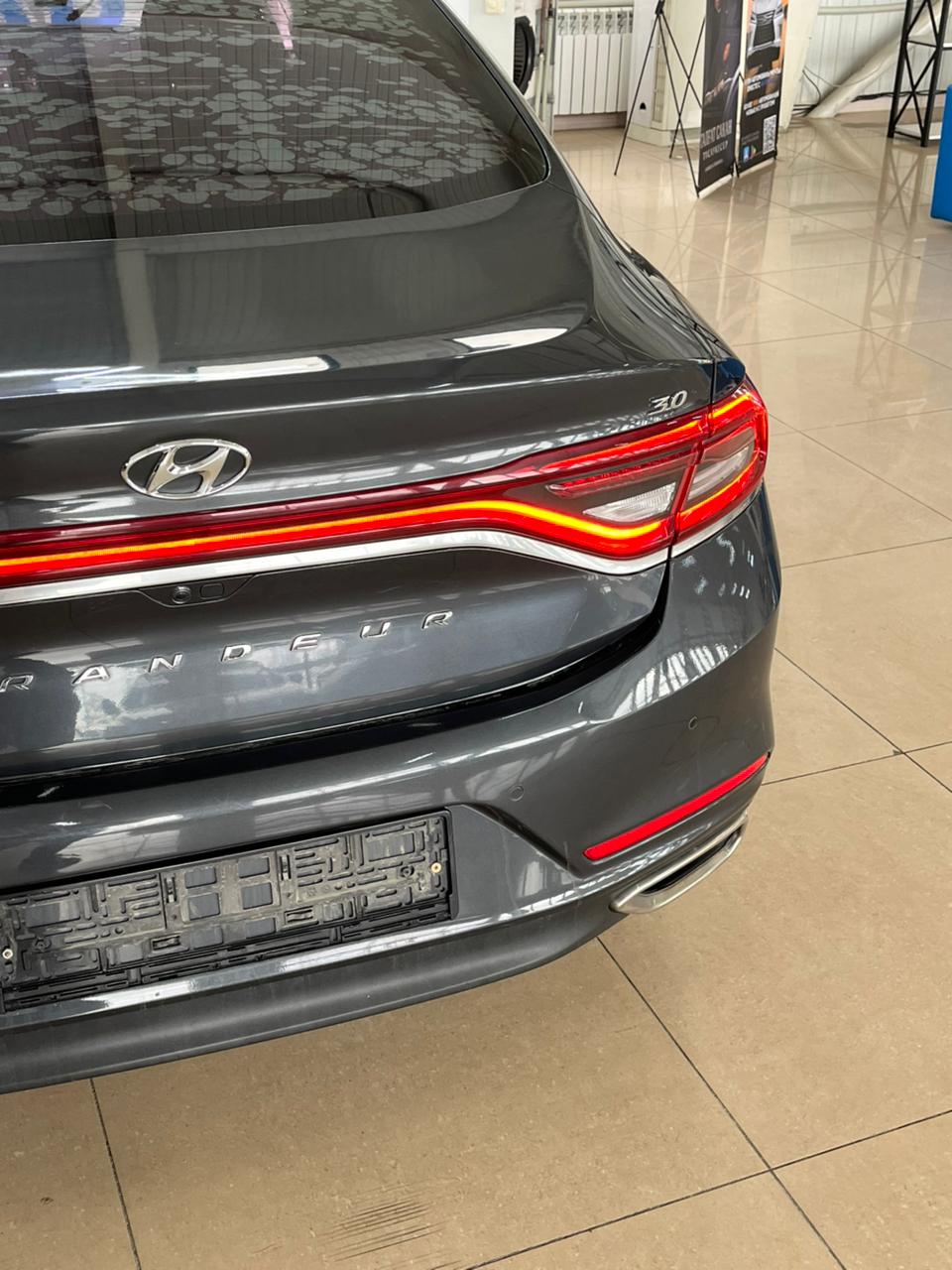 2017 Hyundai Grandeur