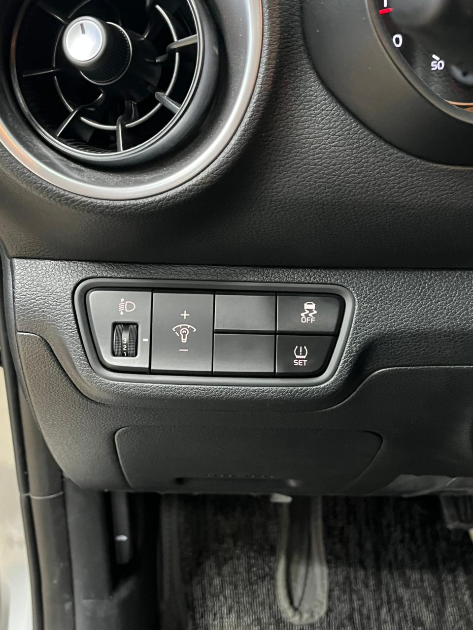 2025 Kia Cerato