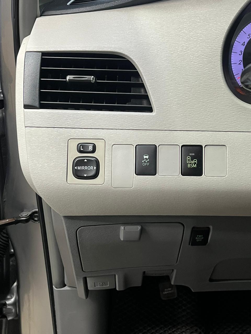 2012 Toyota Siena