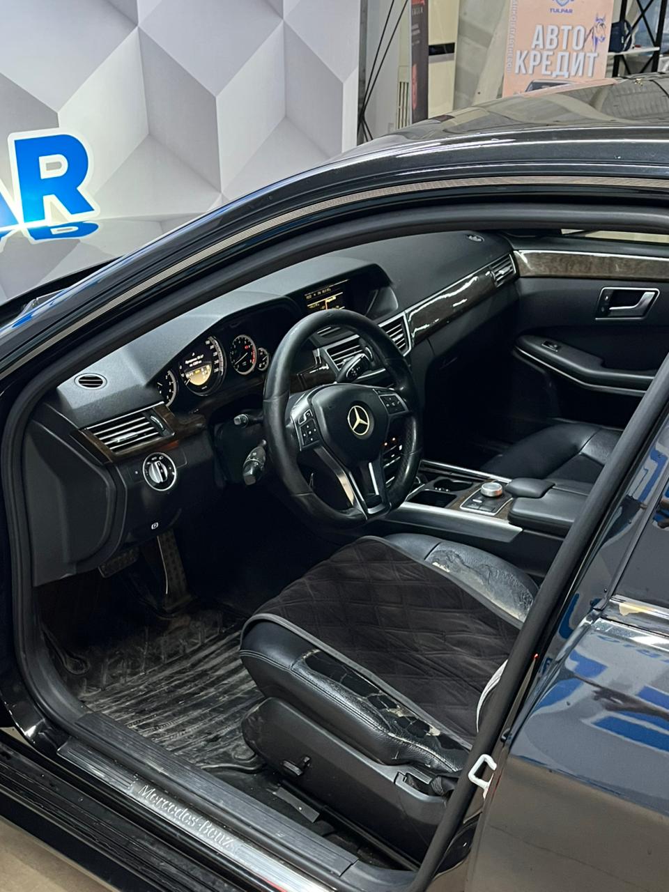 2011 Mercedes-Benz 2000