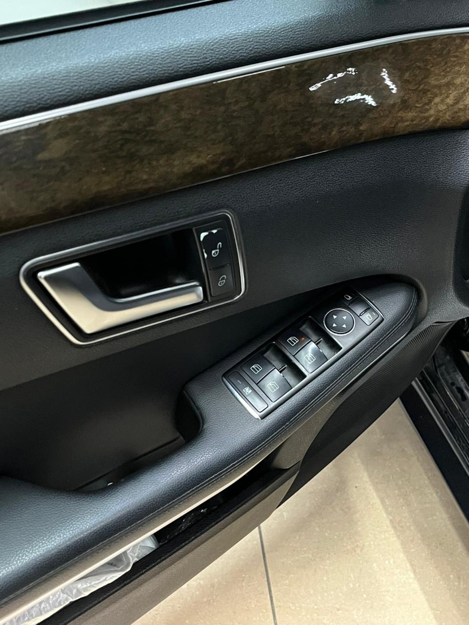2011 Mercedes-Benz 2000