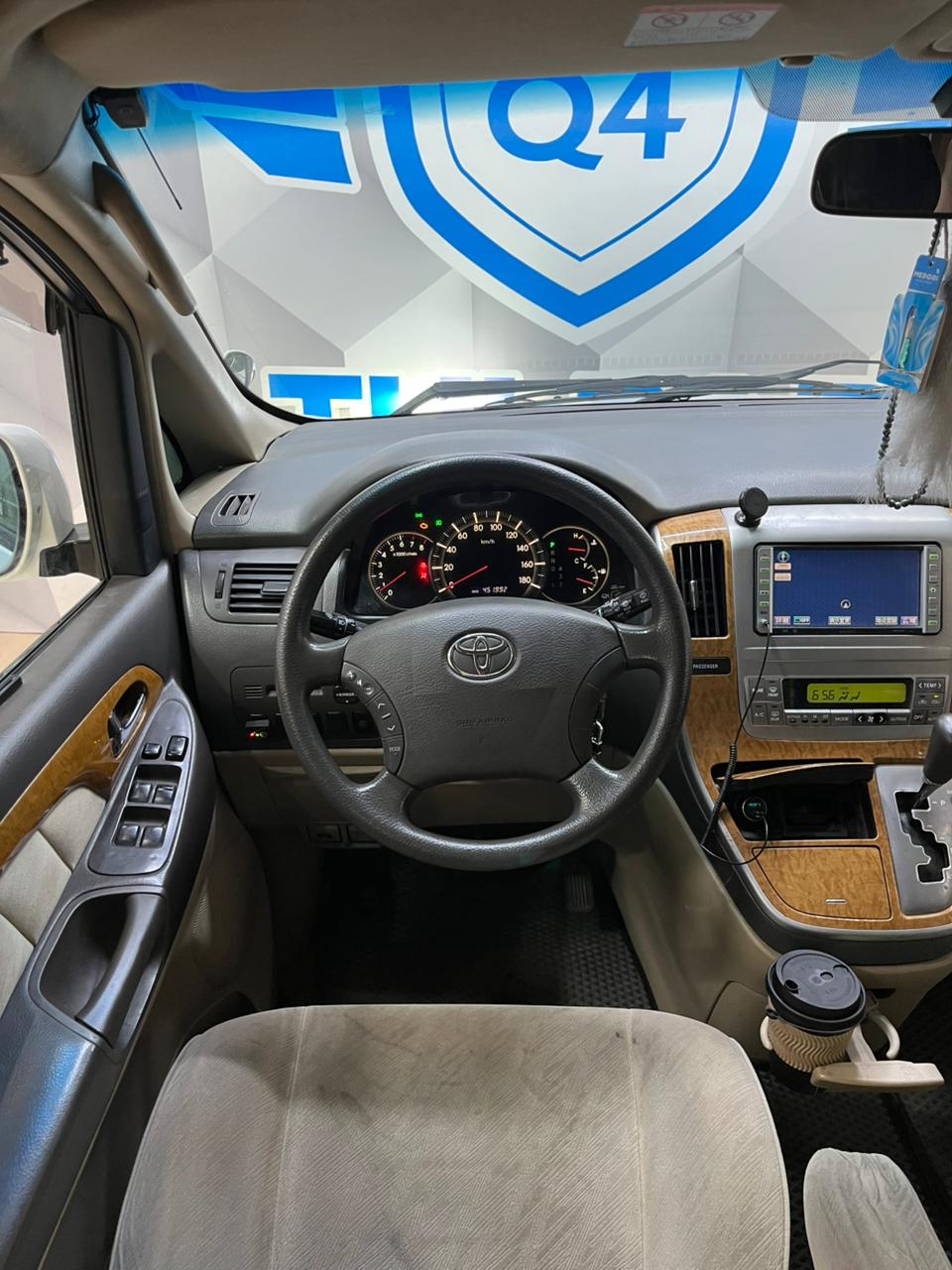 2006 Toyota Alphard