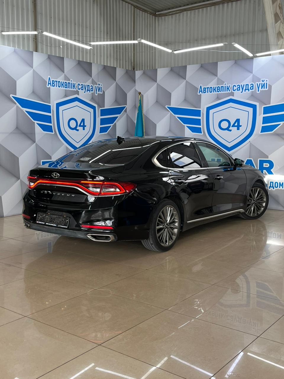 2017 Hyundai Grandeur