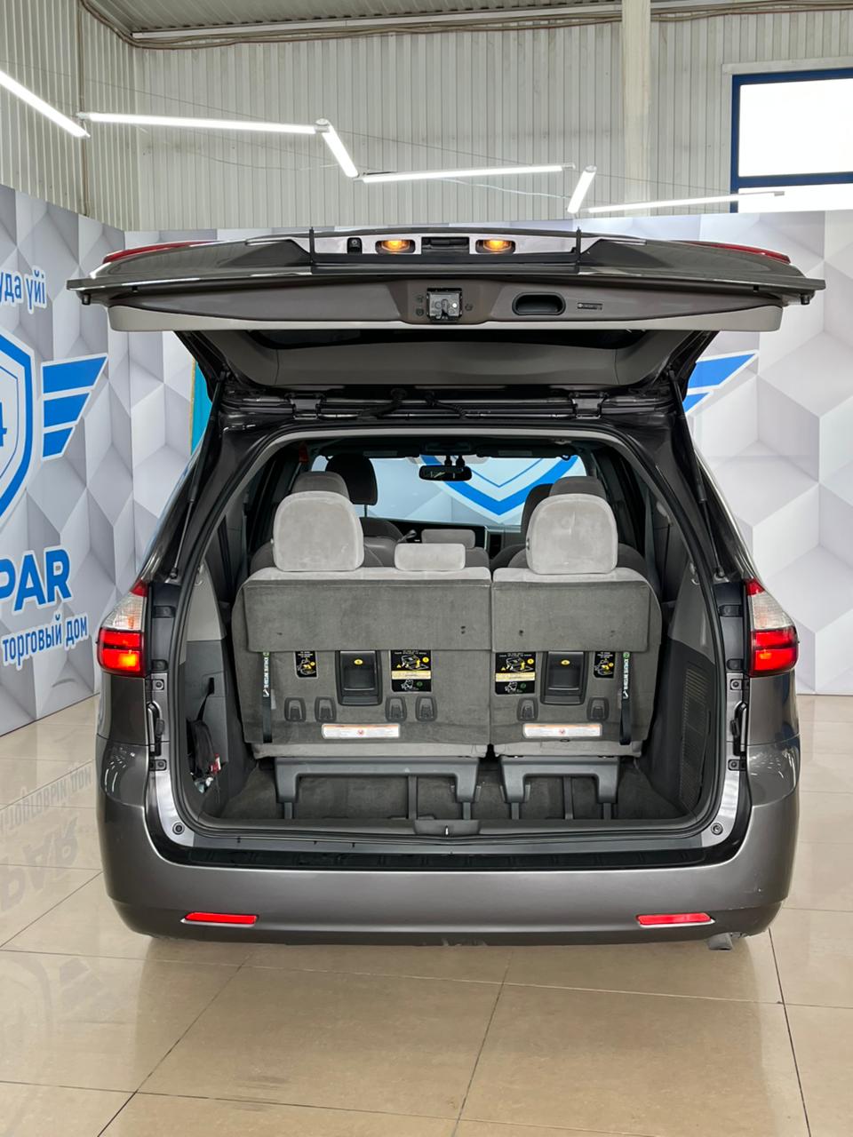 2014 Toyota Sienna