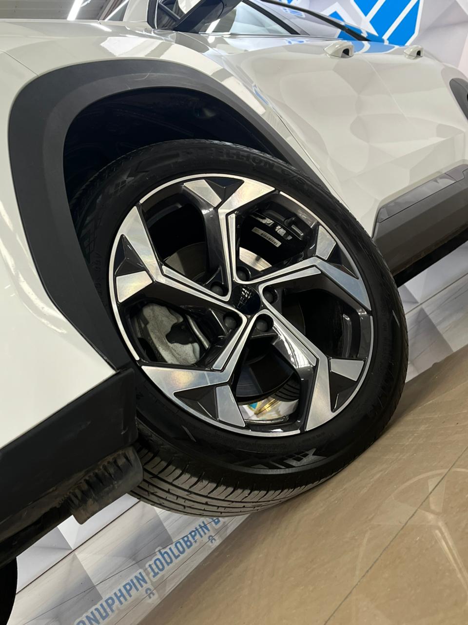 2023 Geely Atlas