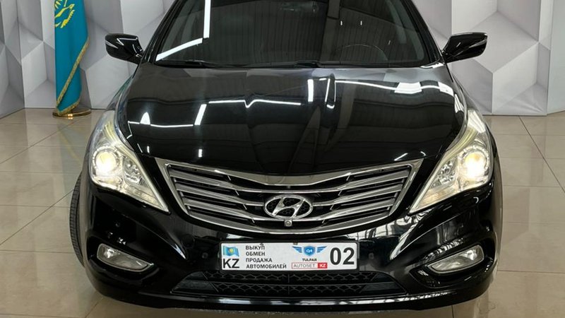 2010 HYUNDAI GRANDEUR