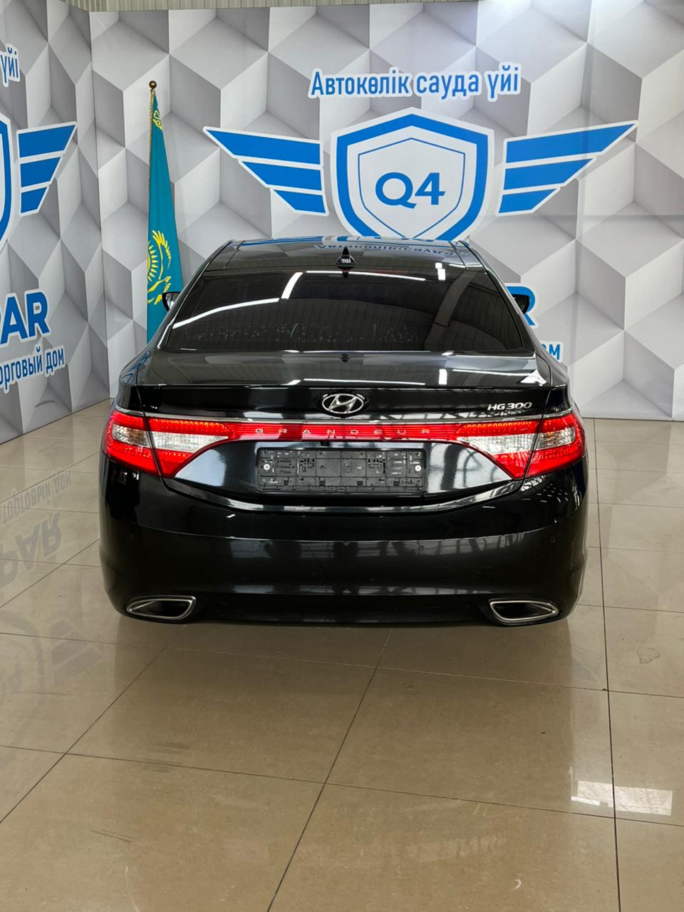 2010 HYUNDAI GRANDEUR