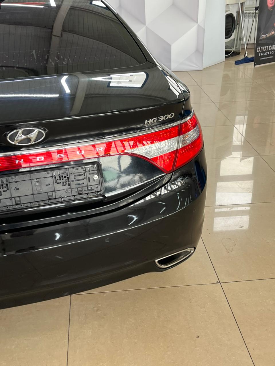2010 HYUNDAI GRANDEUR