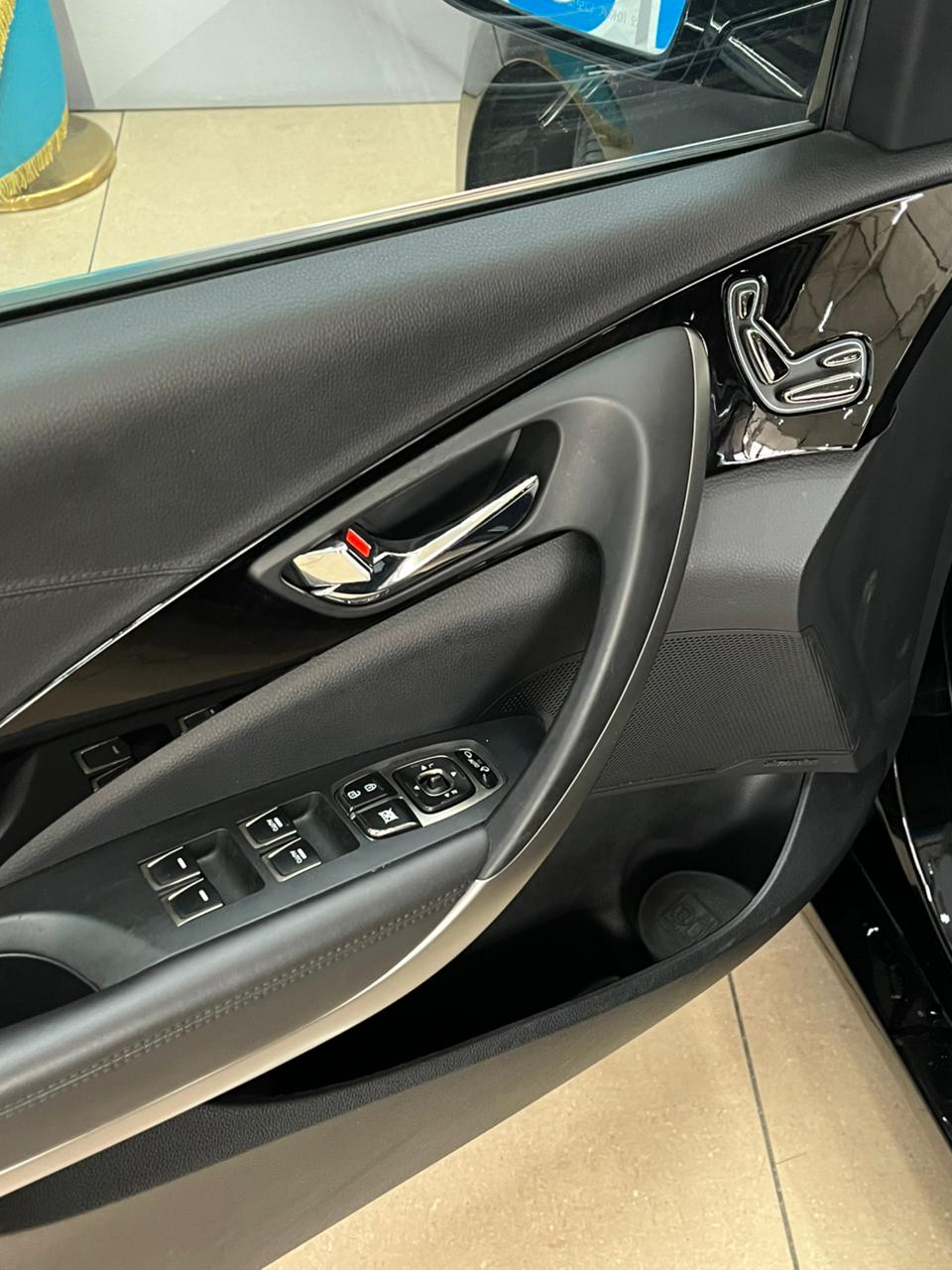 2010 HYUNDAI GRANDEUR