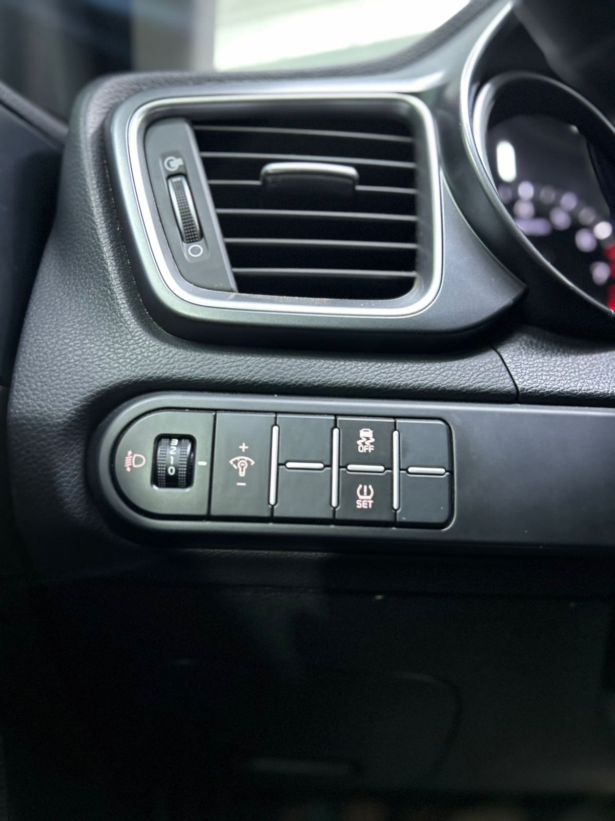 2023 Kia Ceed