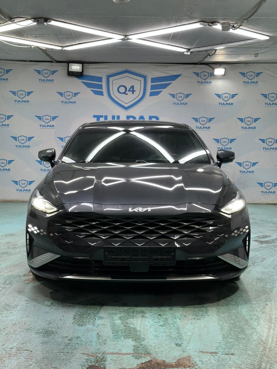 2021 Kia K8