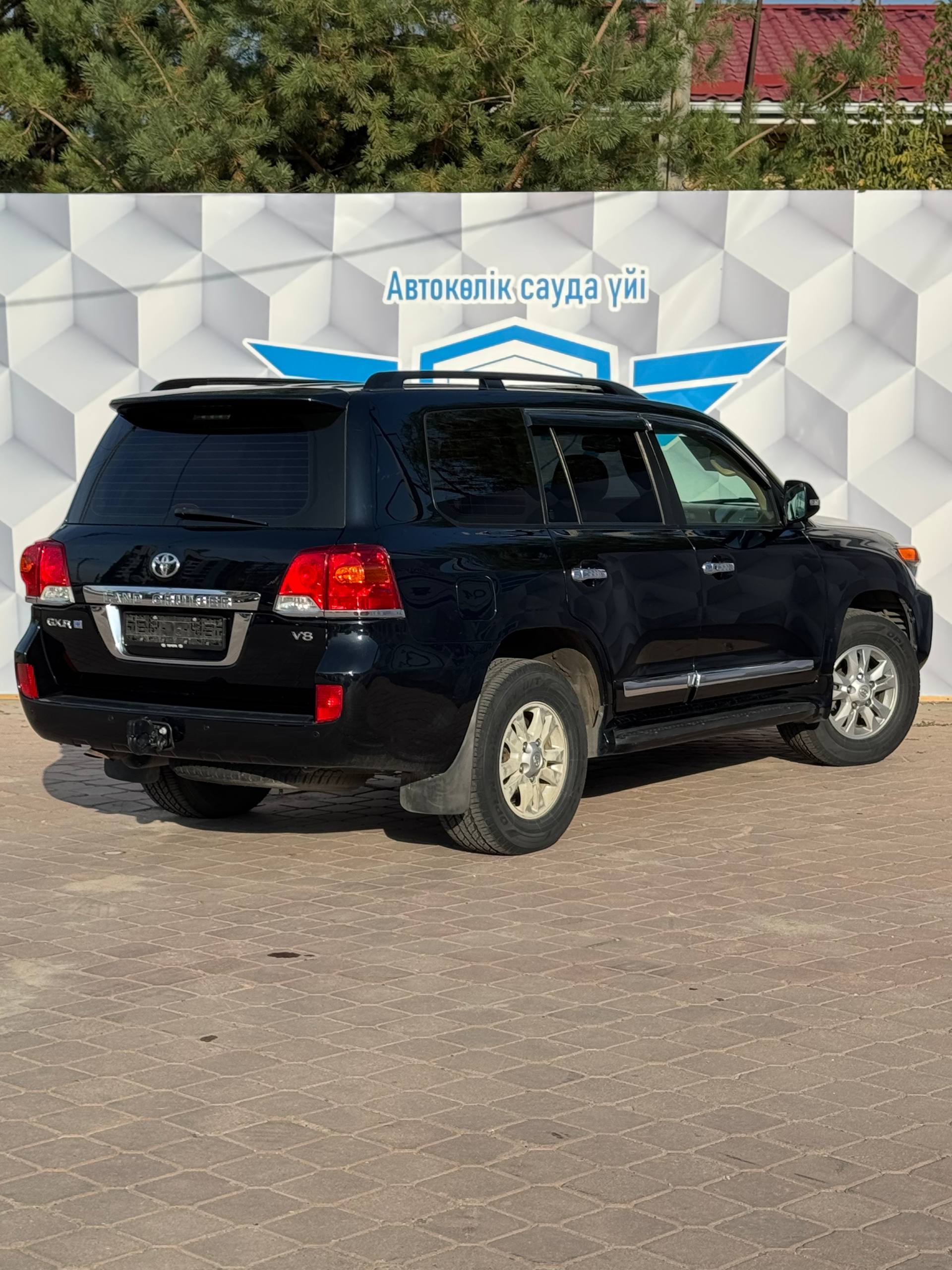 2012 Toyota Land Cruiser