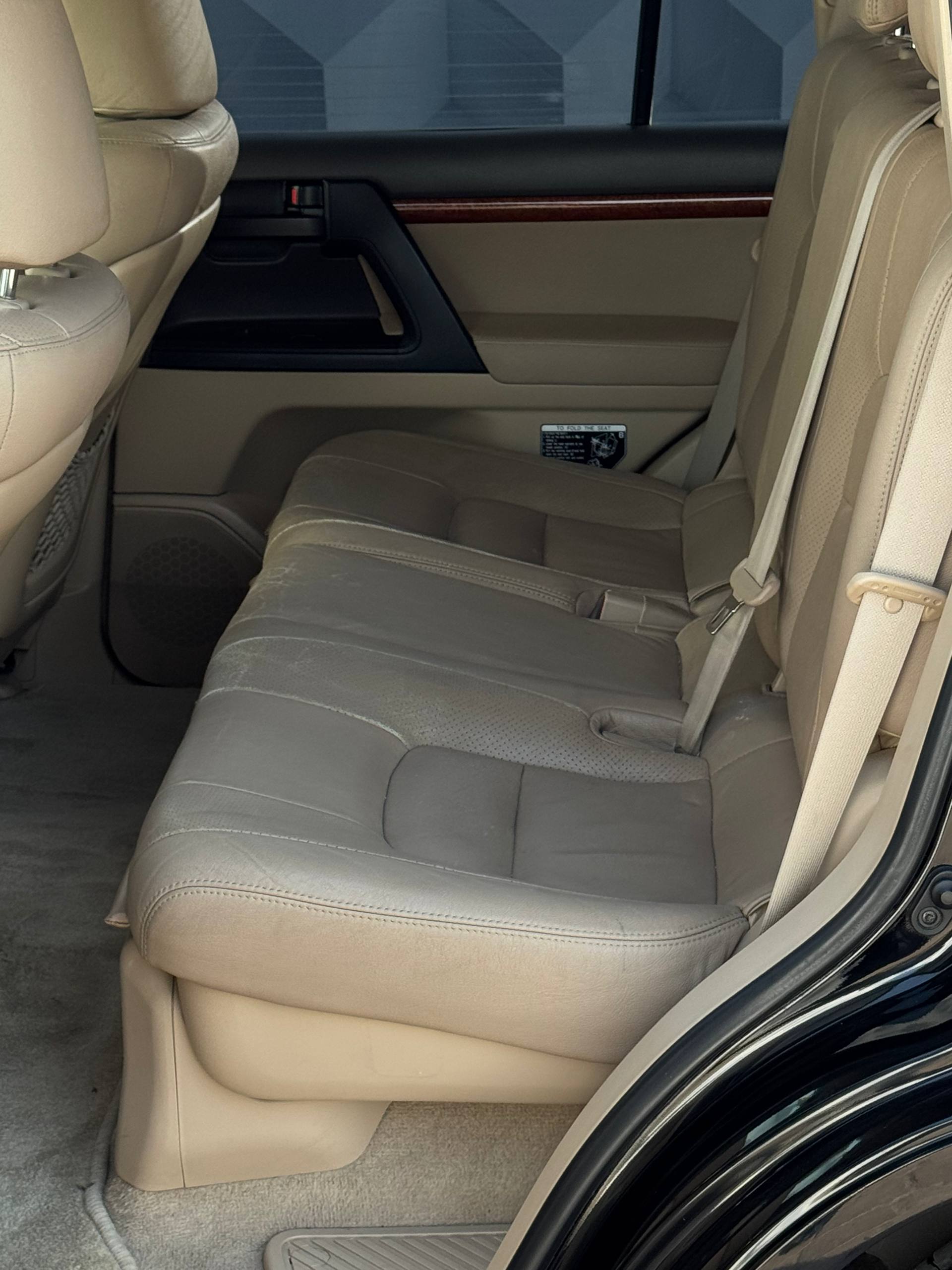 2012 Toyota Land Cruiser