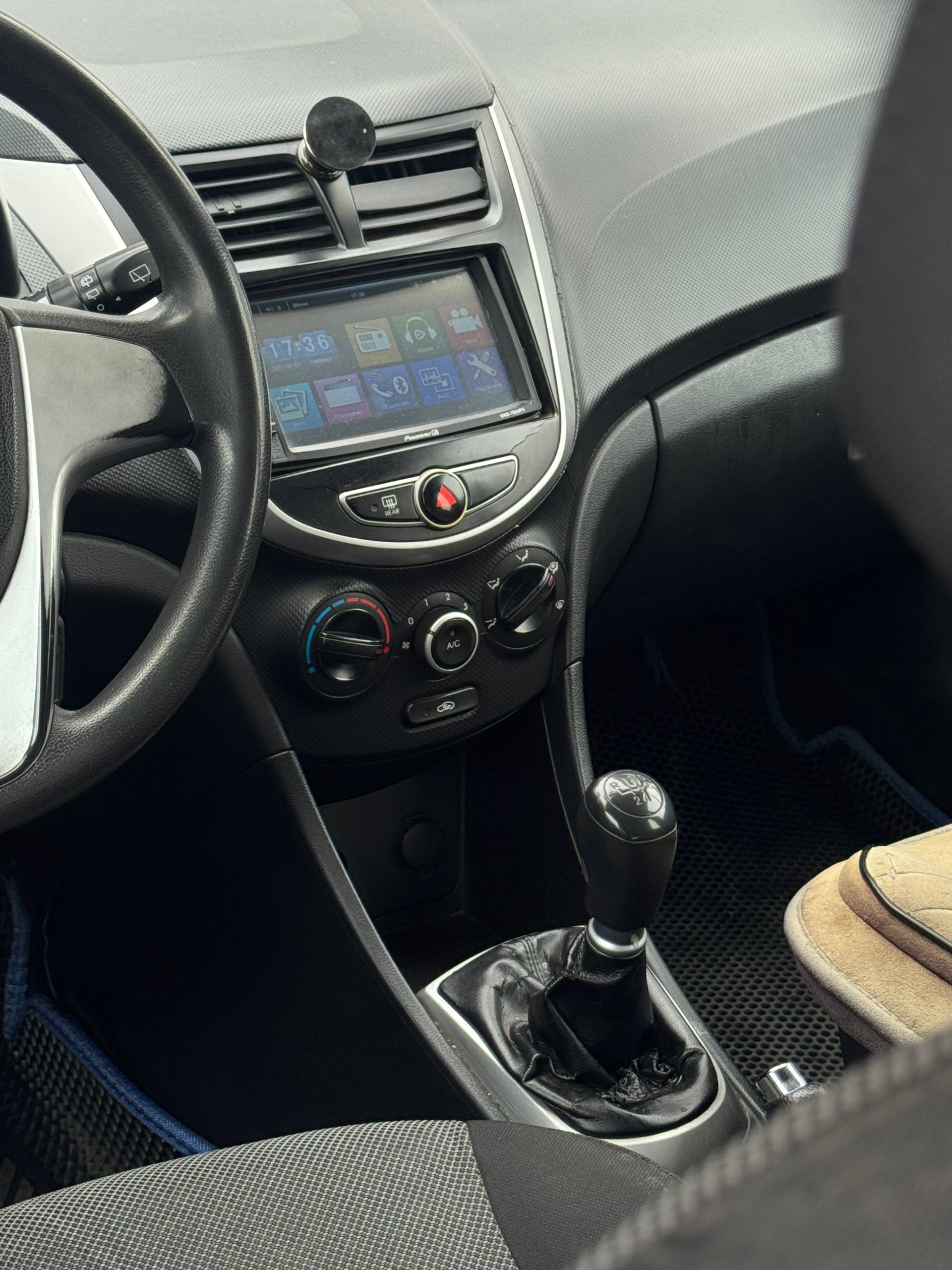 2011 Hyundai Solaris