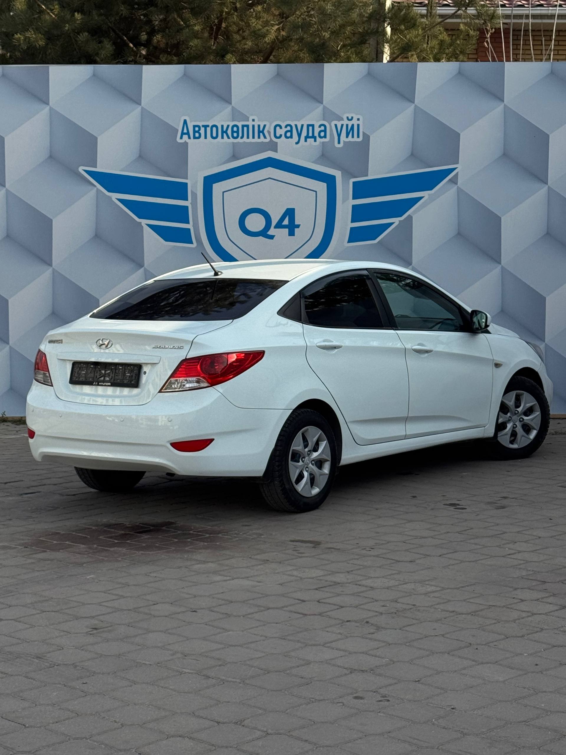 2013 Hyundai Solaris
