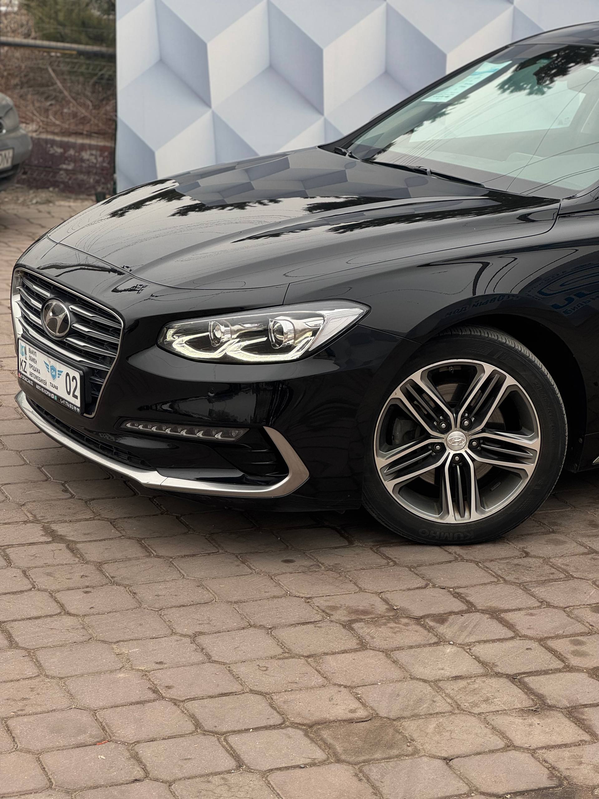 2016 Hyundai Grandeur
