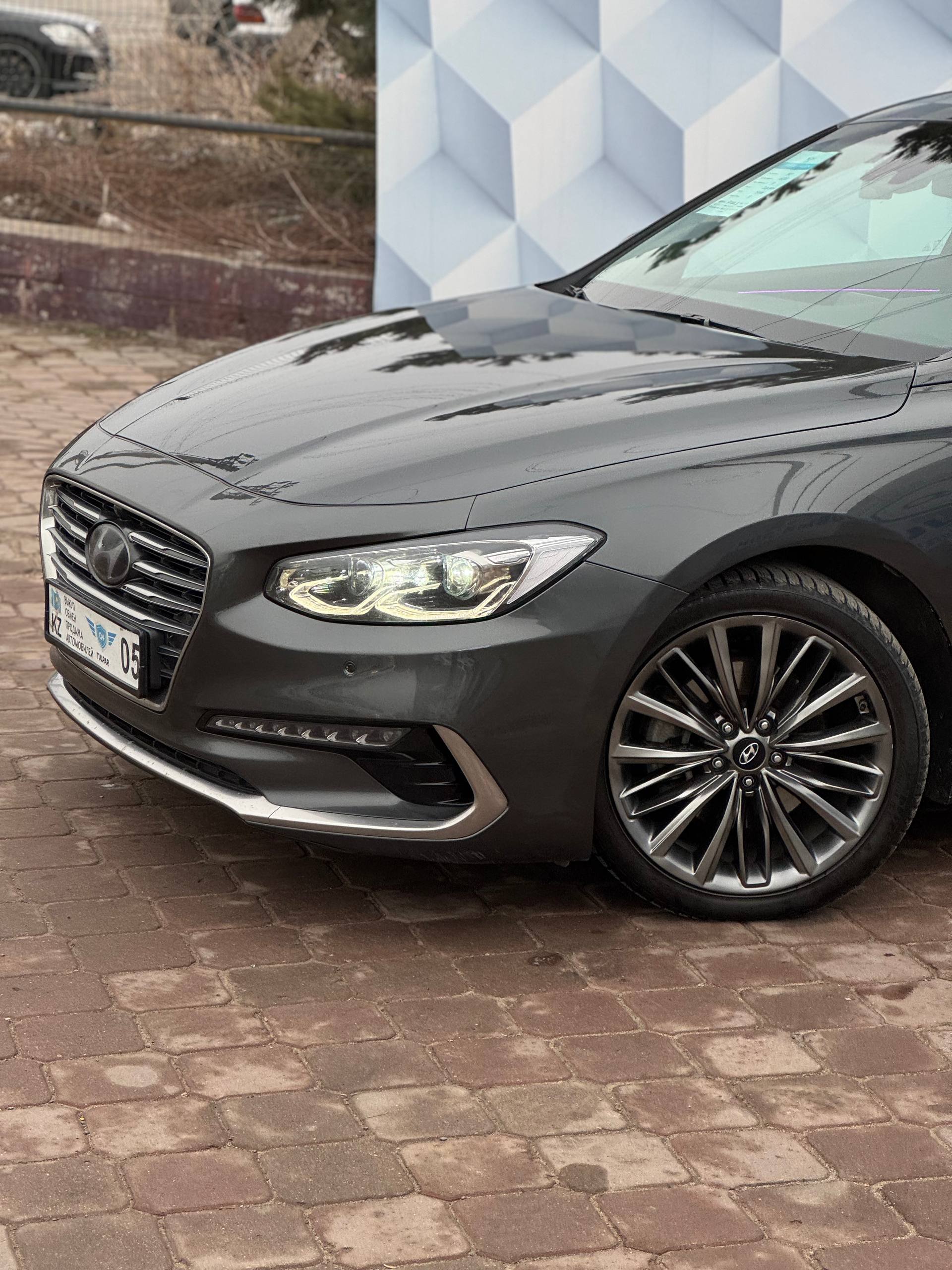 2019 Hyundai Grandeur